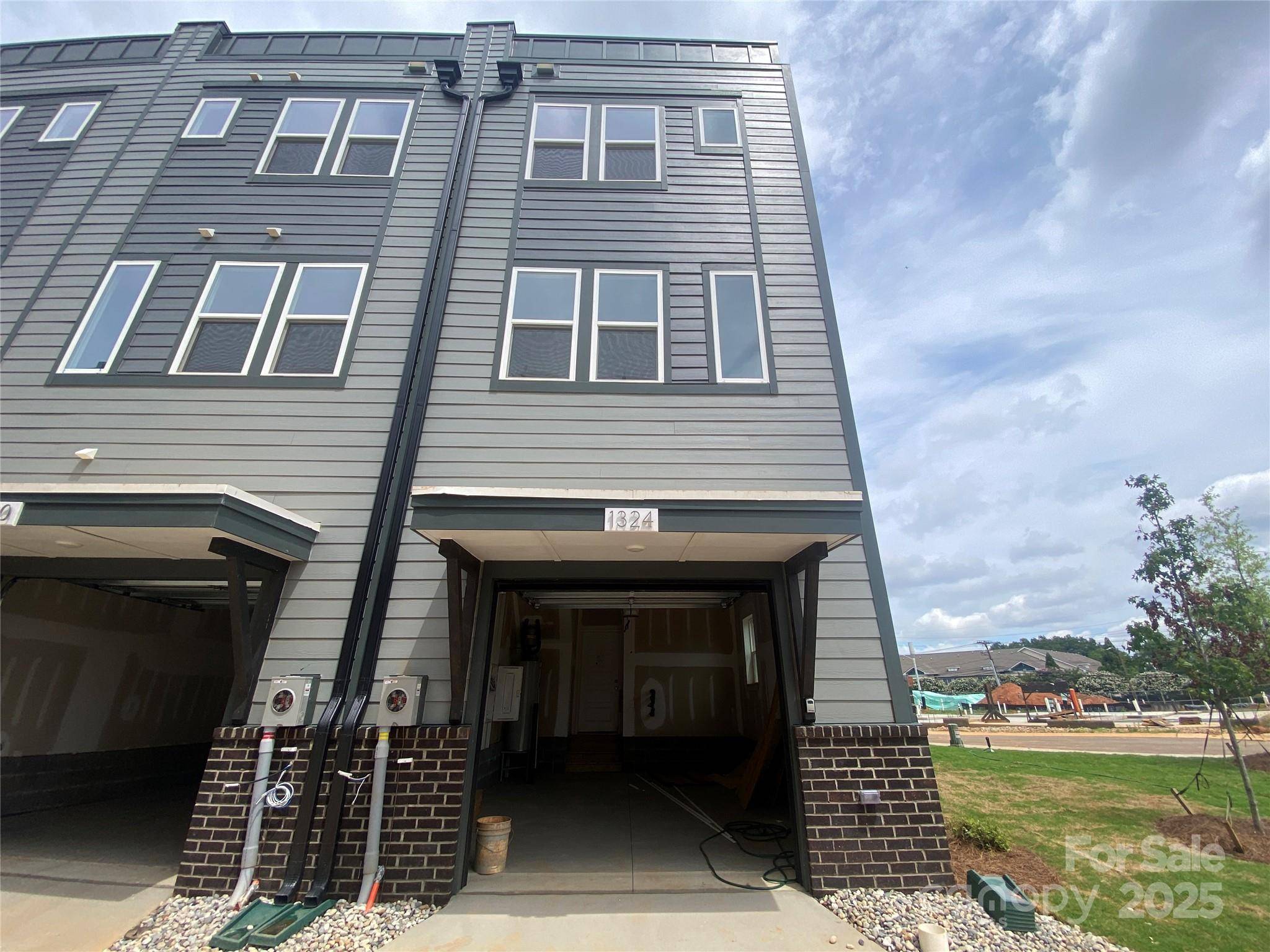 Charlotte, NC 28206,1324 Walter Taylor WAY #EQX0101