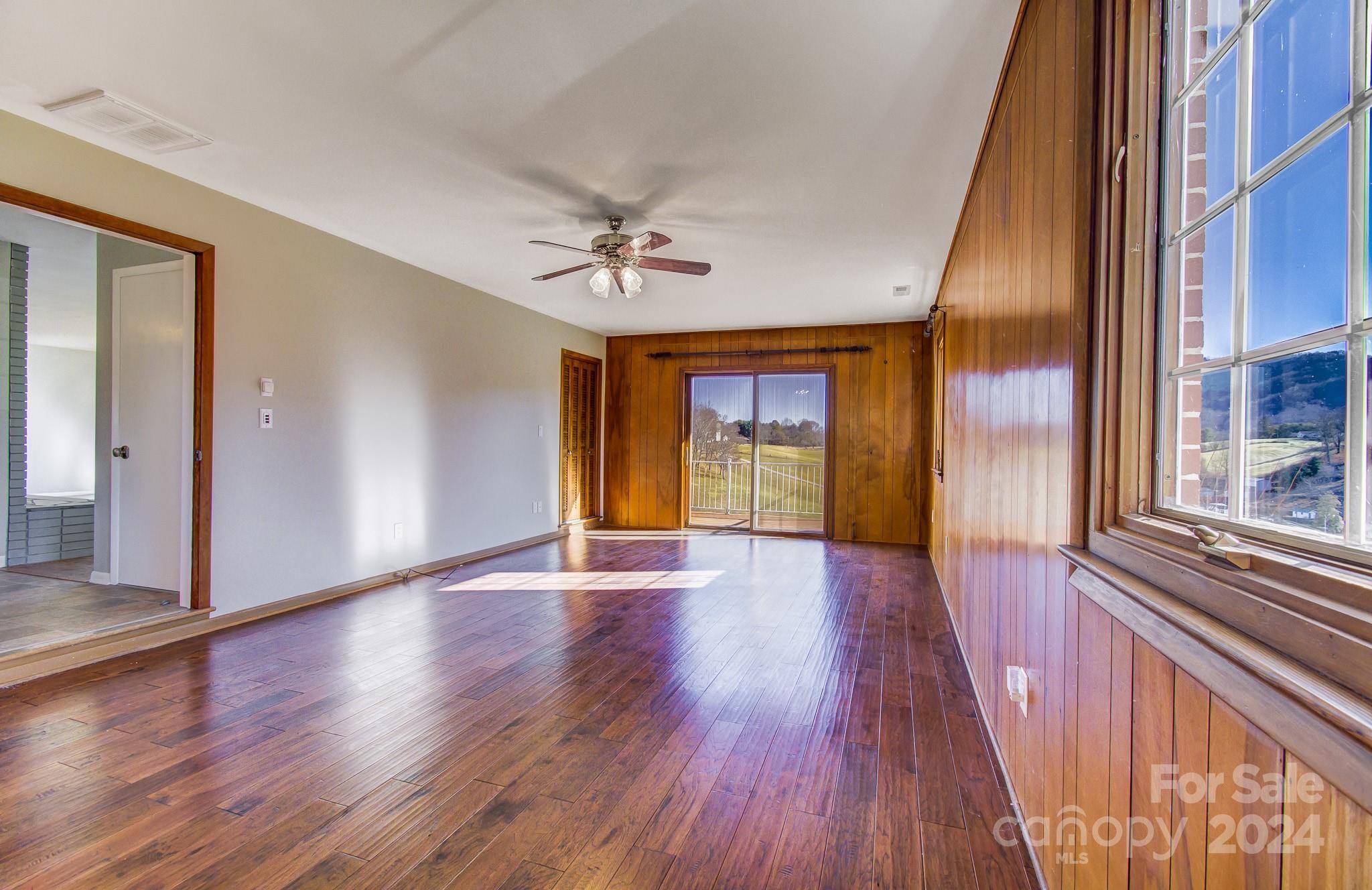 Clyde, NC 28721,441 Mulberry ST