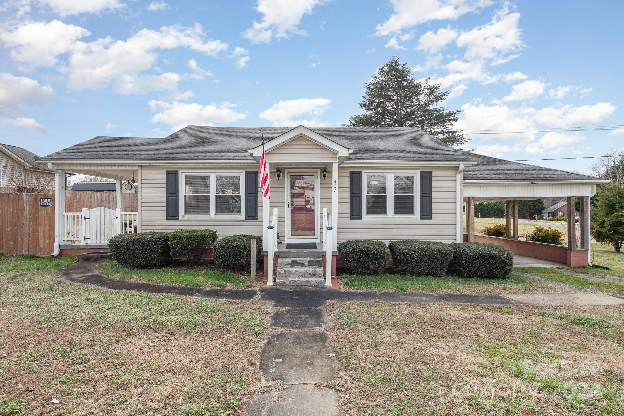 Kannapolis, NC 28081,407 W 22nd ST