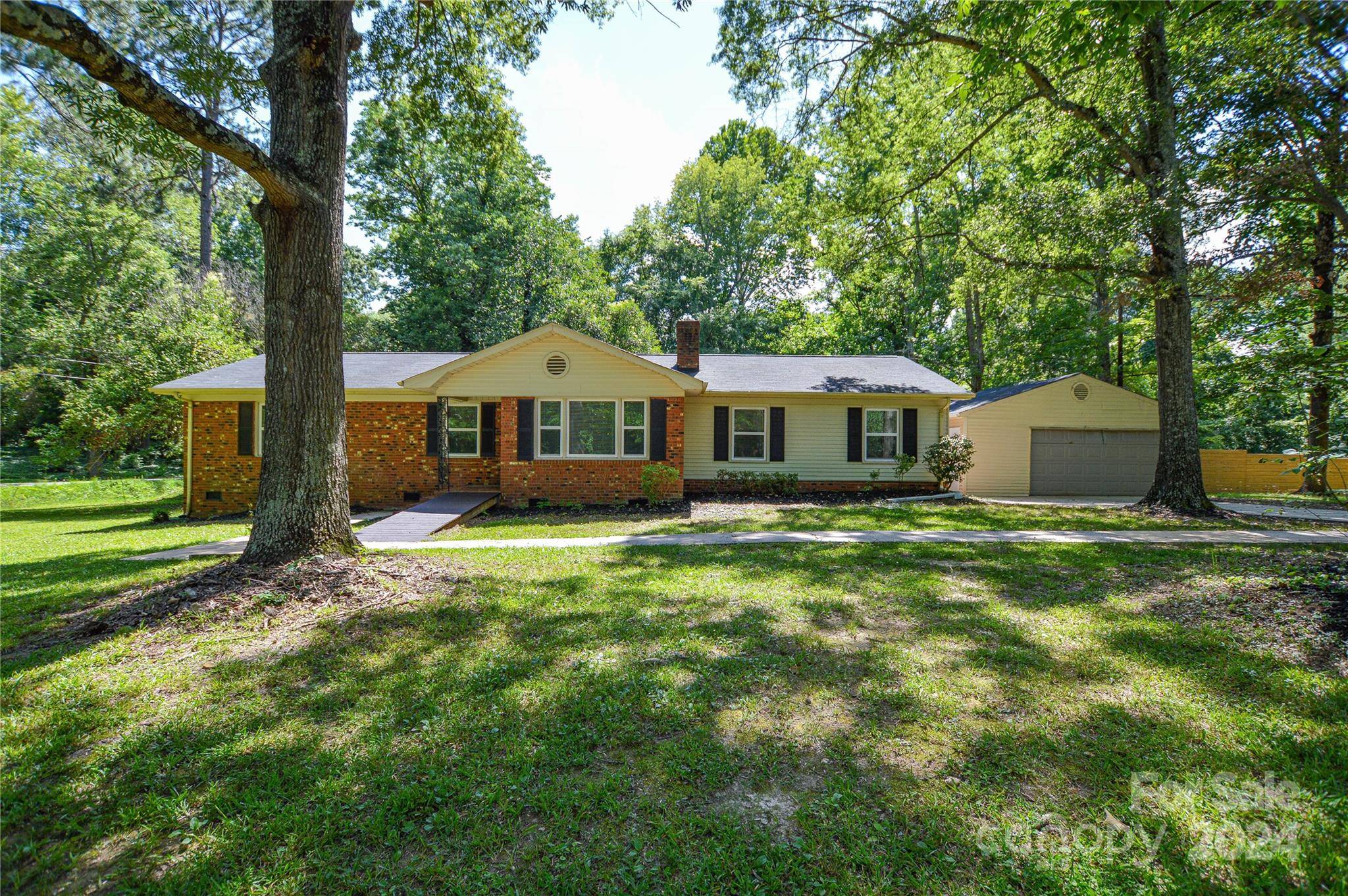 Matthews, NC 28105,3201 Oscar DR