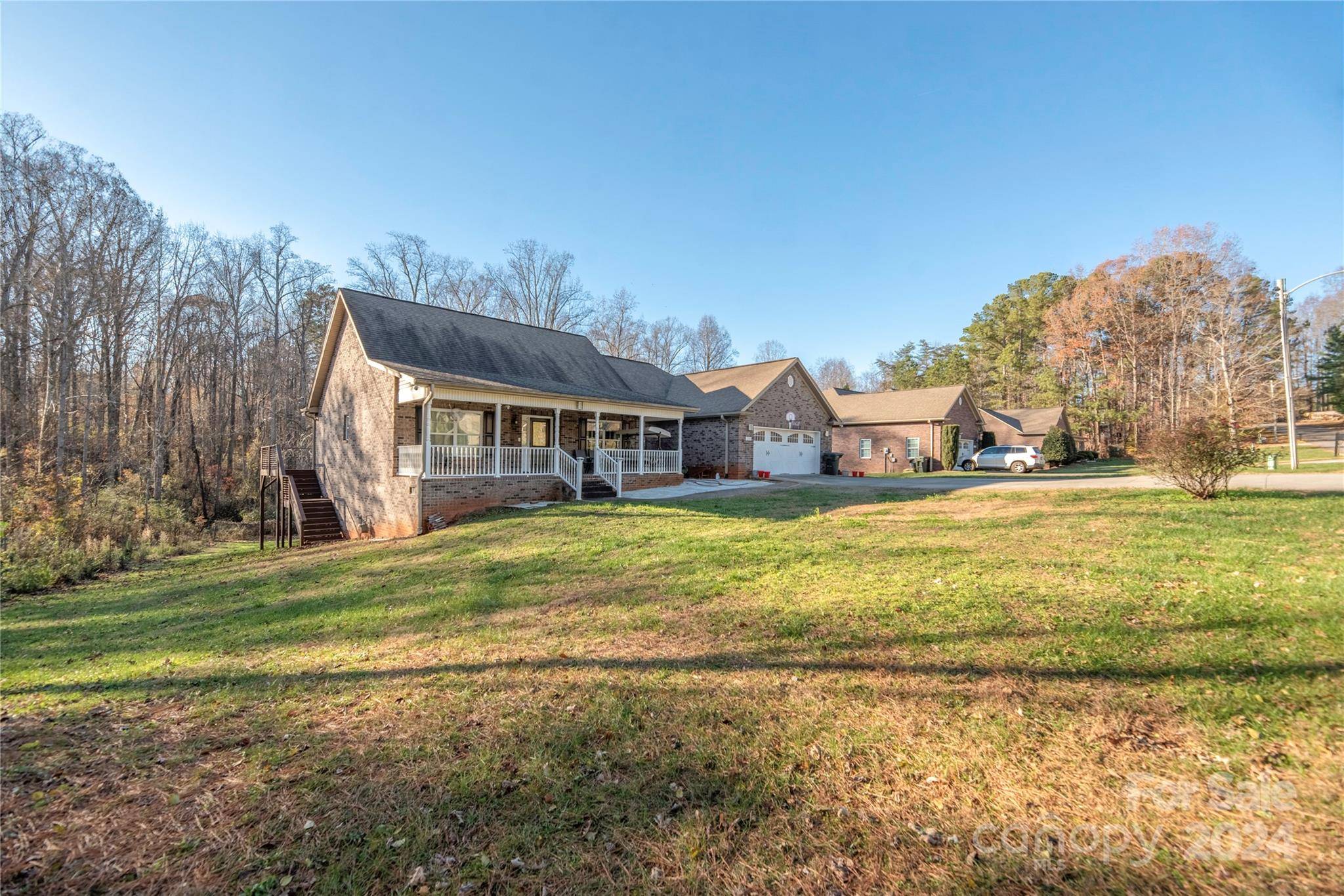 Newton, NC 28658,1350 Kensington CIR