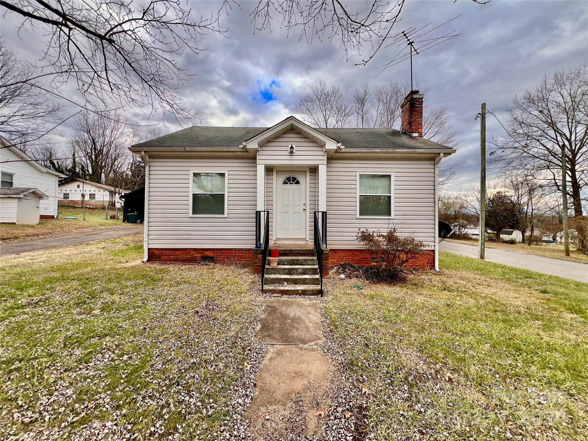 Morganton, NC 28655,117 North ST