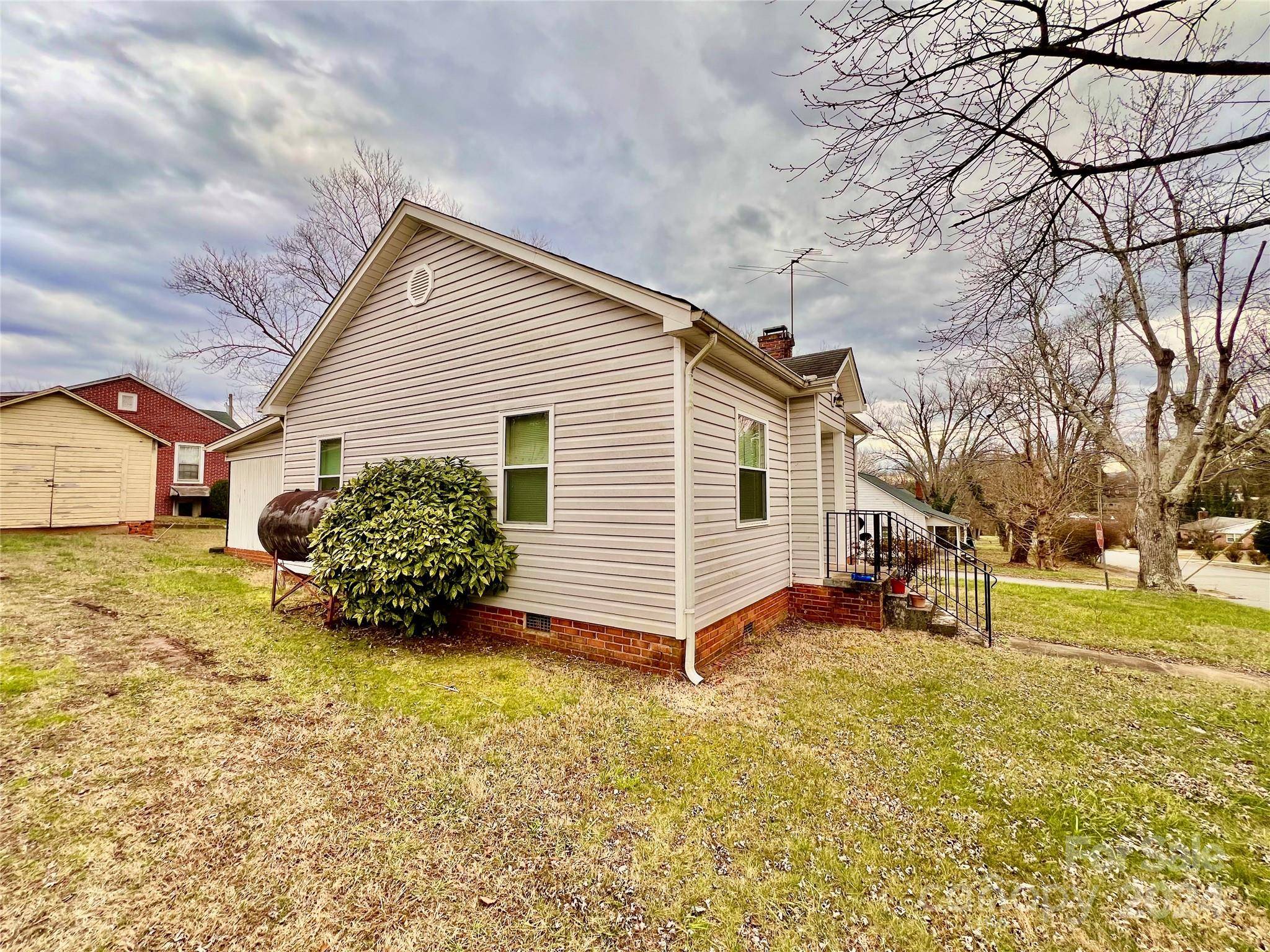 Morganton, NC 28655,117 North ST