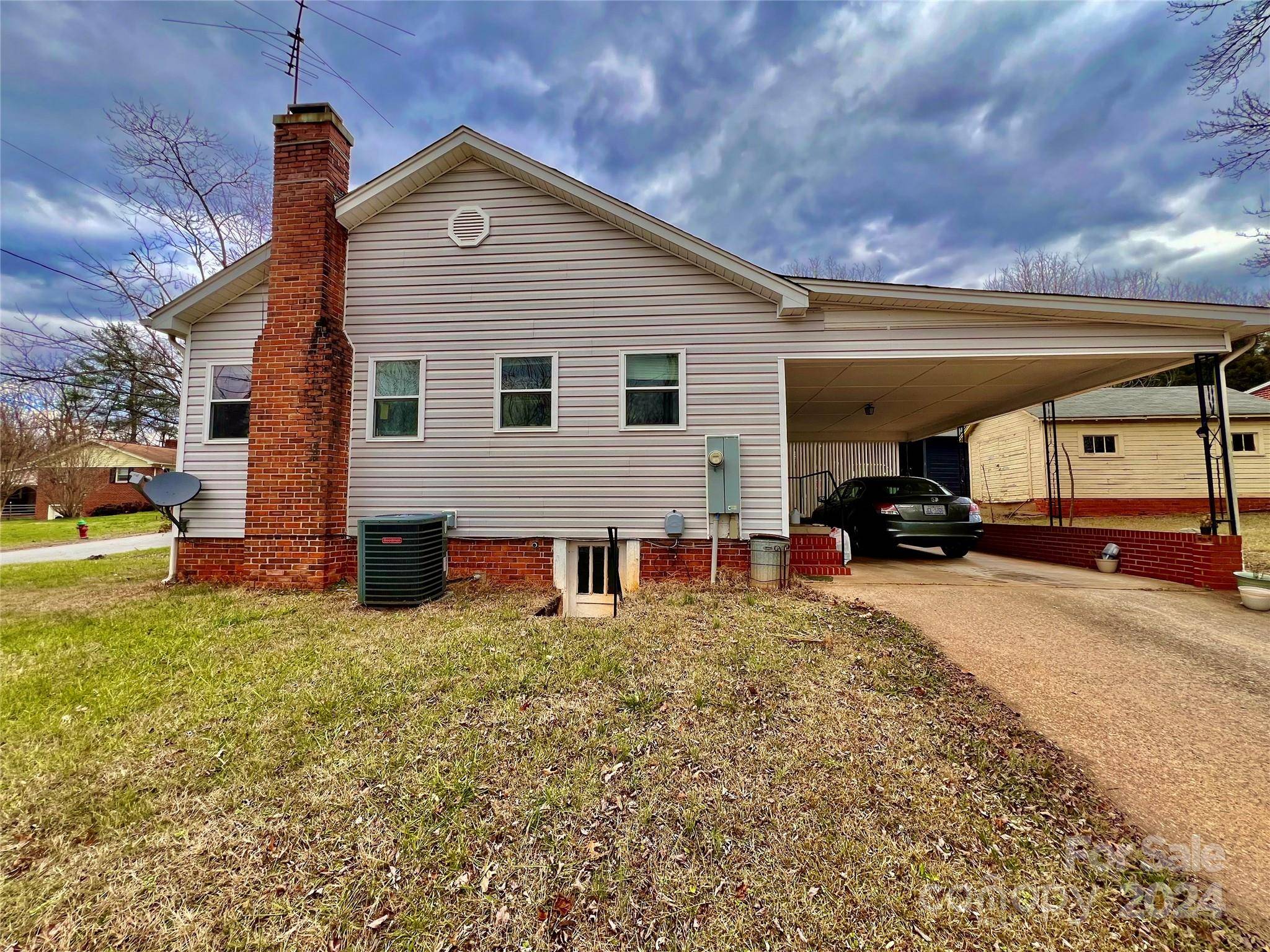 Morganton, NC 28655,117 North ST