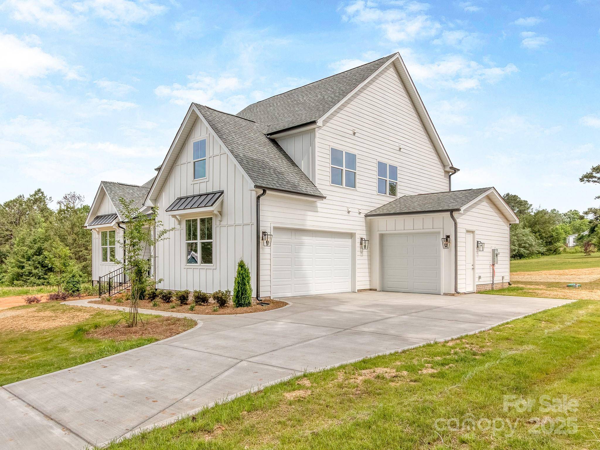 Clover, SC 29710,320 Triple Ponds CT