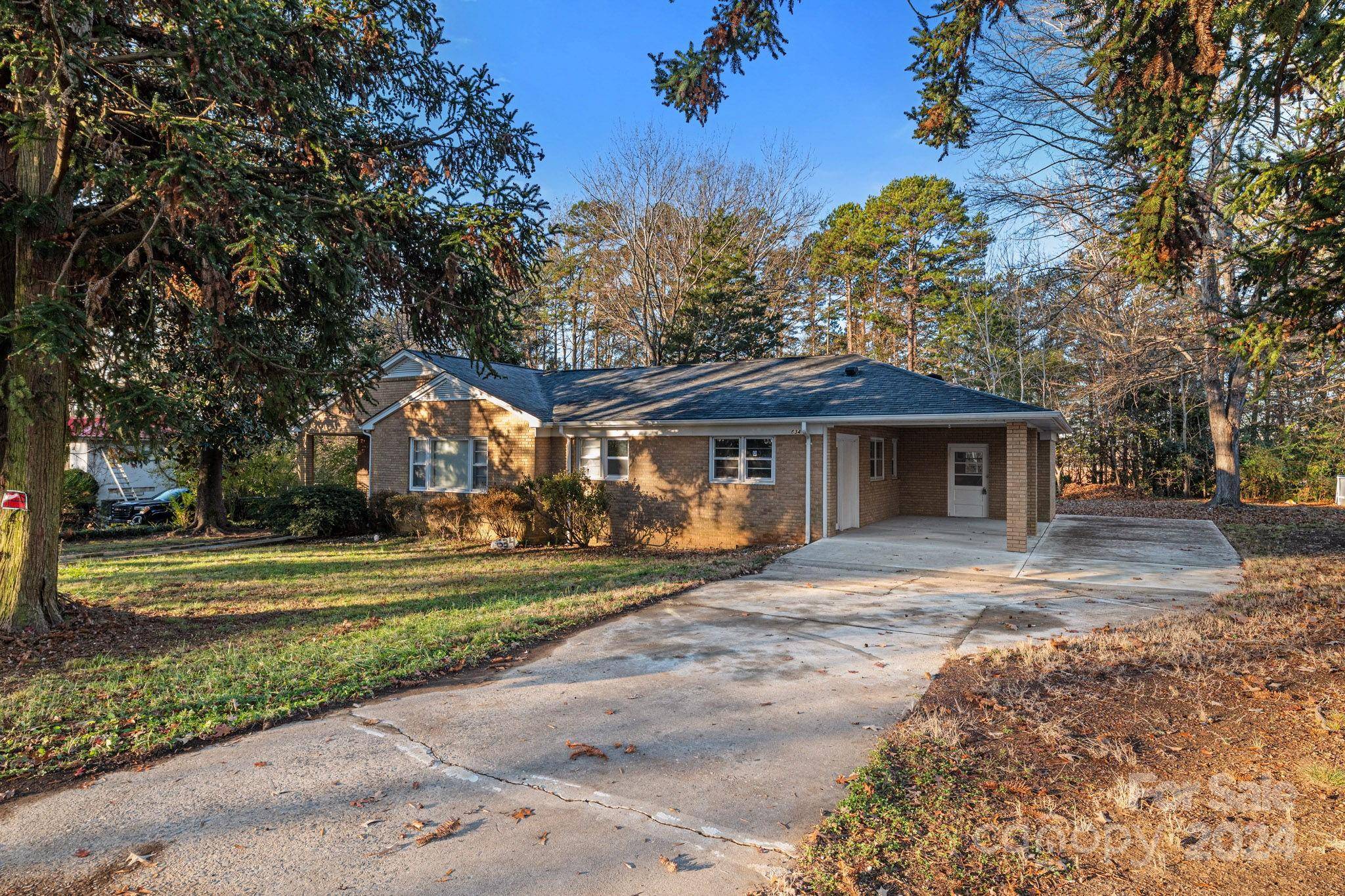 Albemarle, NC 28001,634 Colston ST