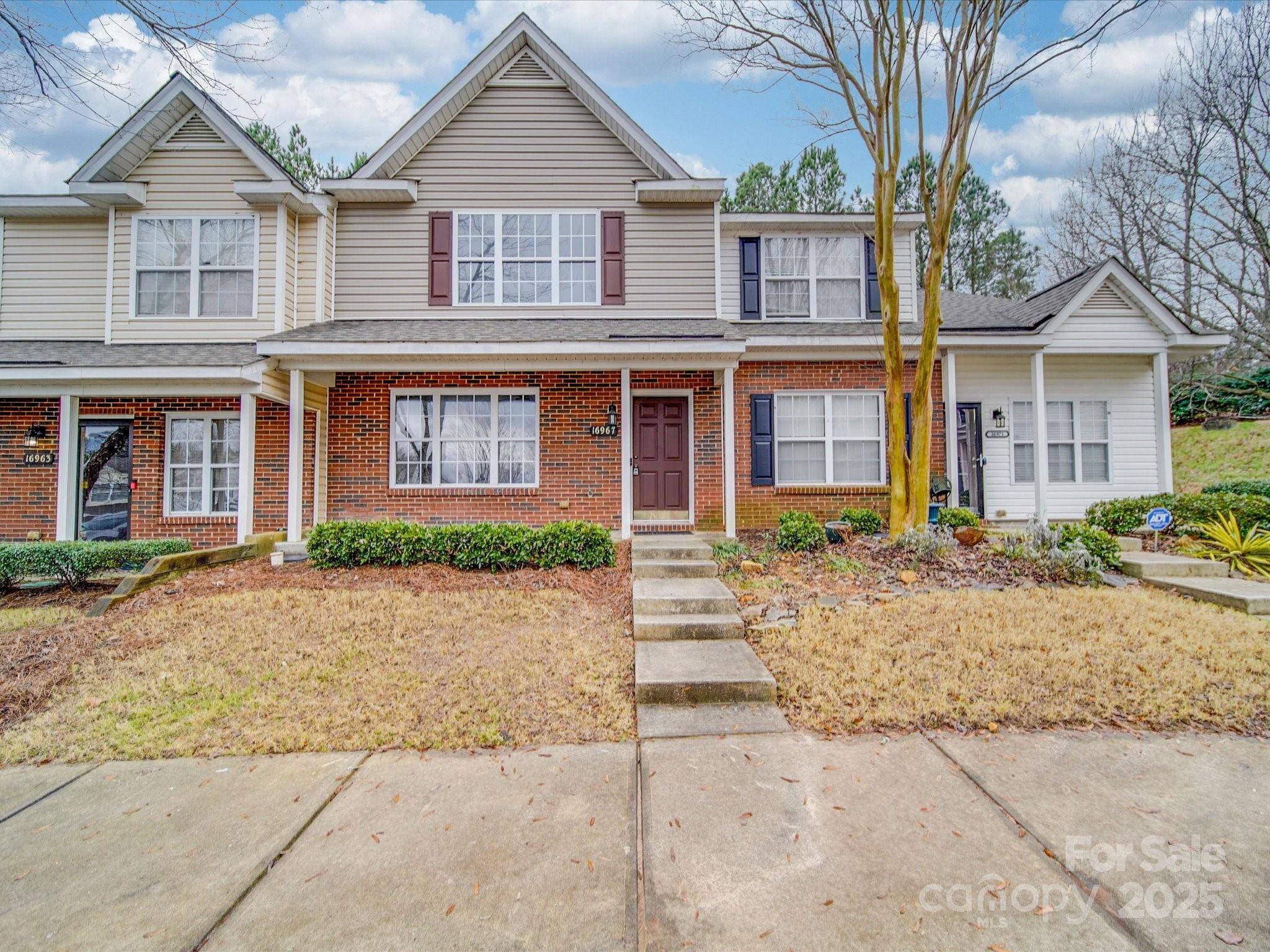 Charlotte, NC 28213,16967 Turning Stick CT