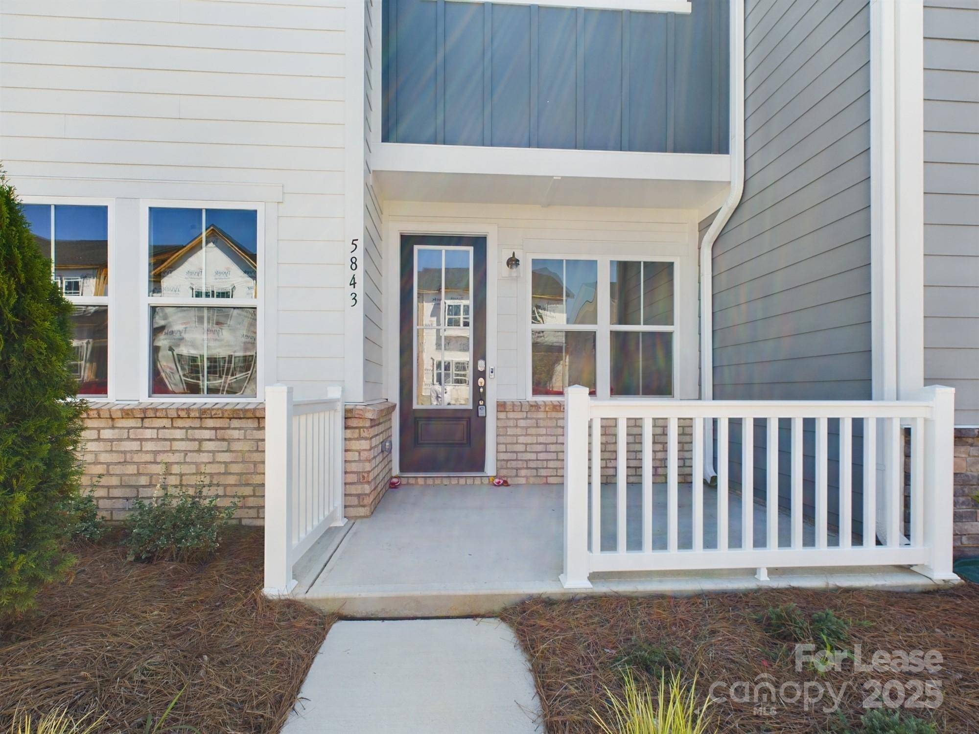 Charlotte, NC 28215,5843 Strathmore CT