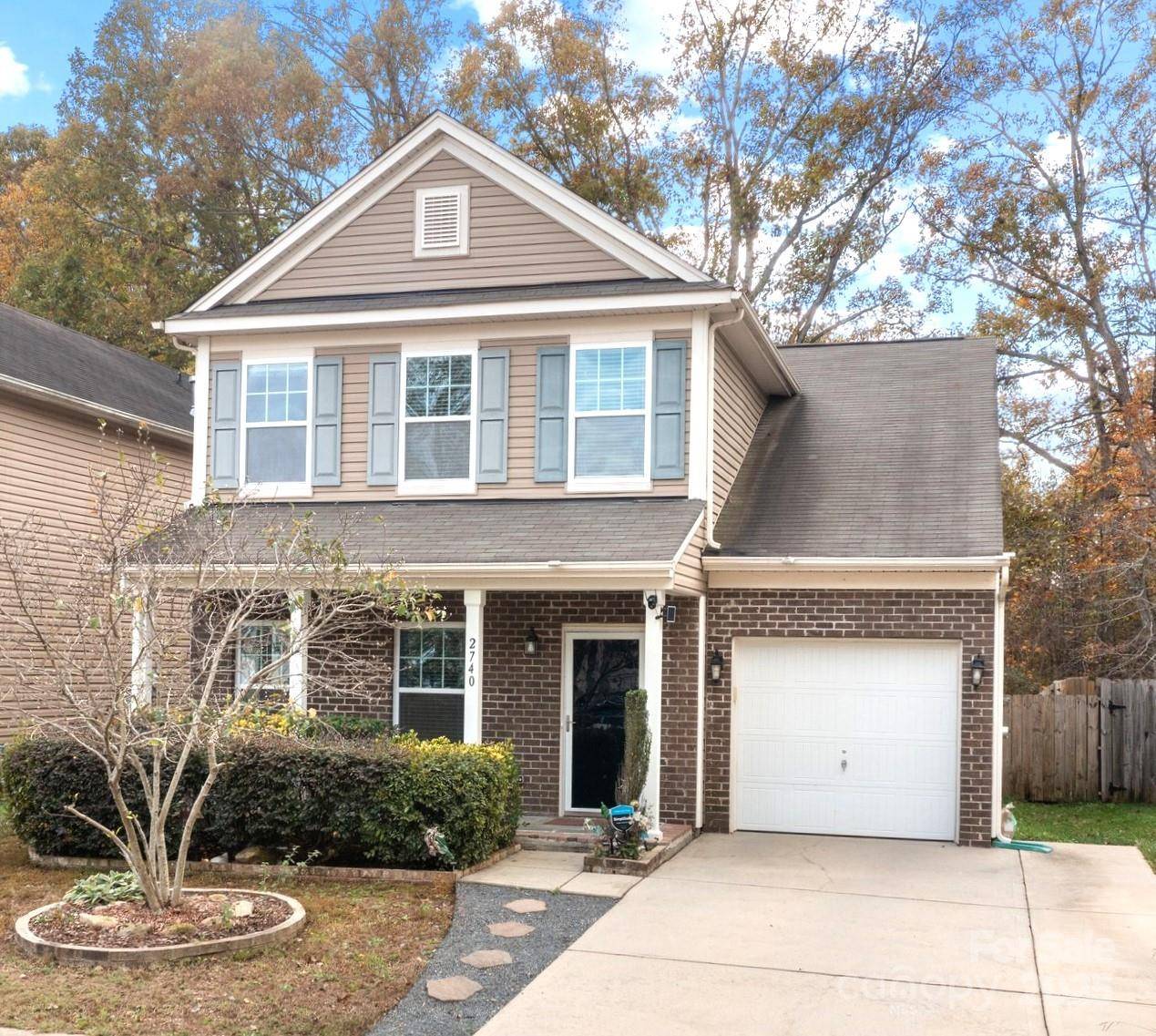 Charlotte, NC 28215,2740 Bramble Ridge CT