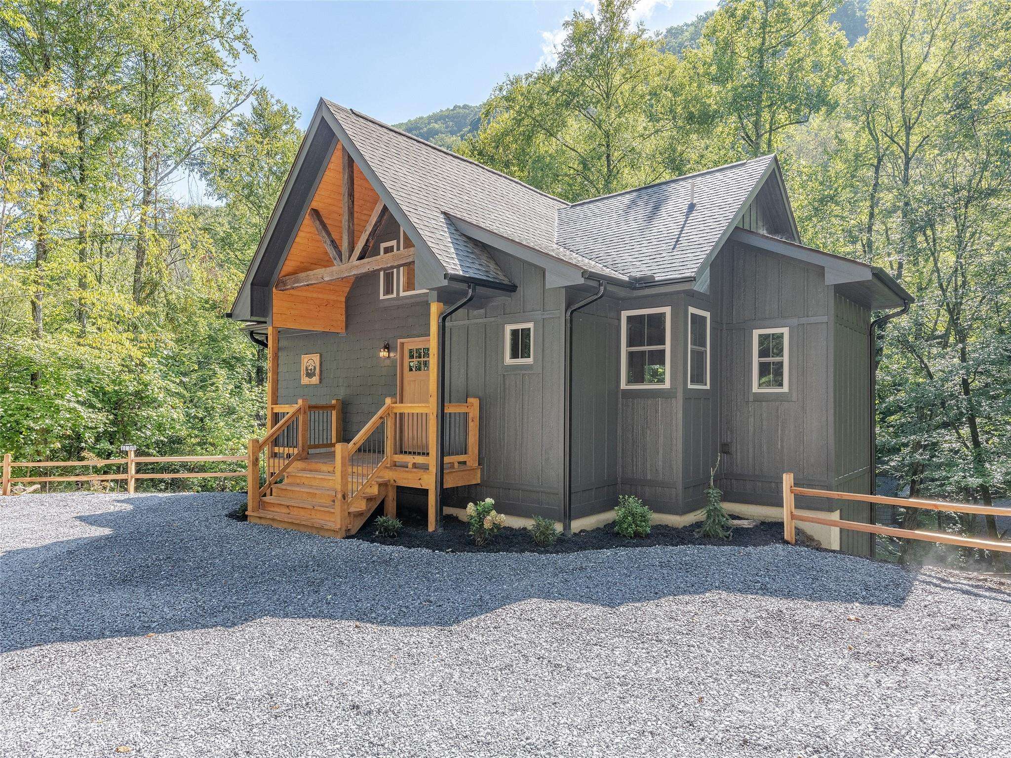 Maggie Valley, NC 28751,1581 Campbell Creek RD