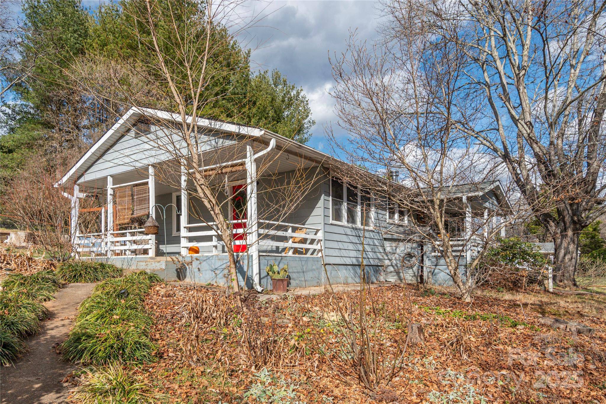 Candler, NC 28715,103 W Long Cove RD