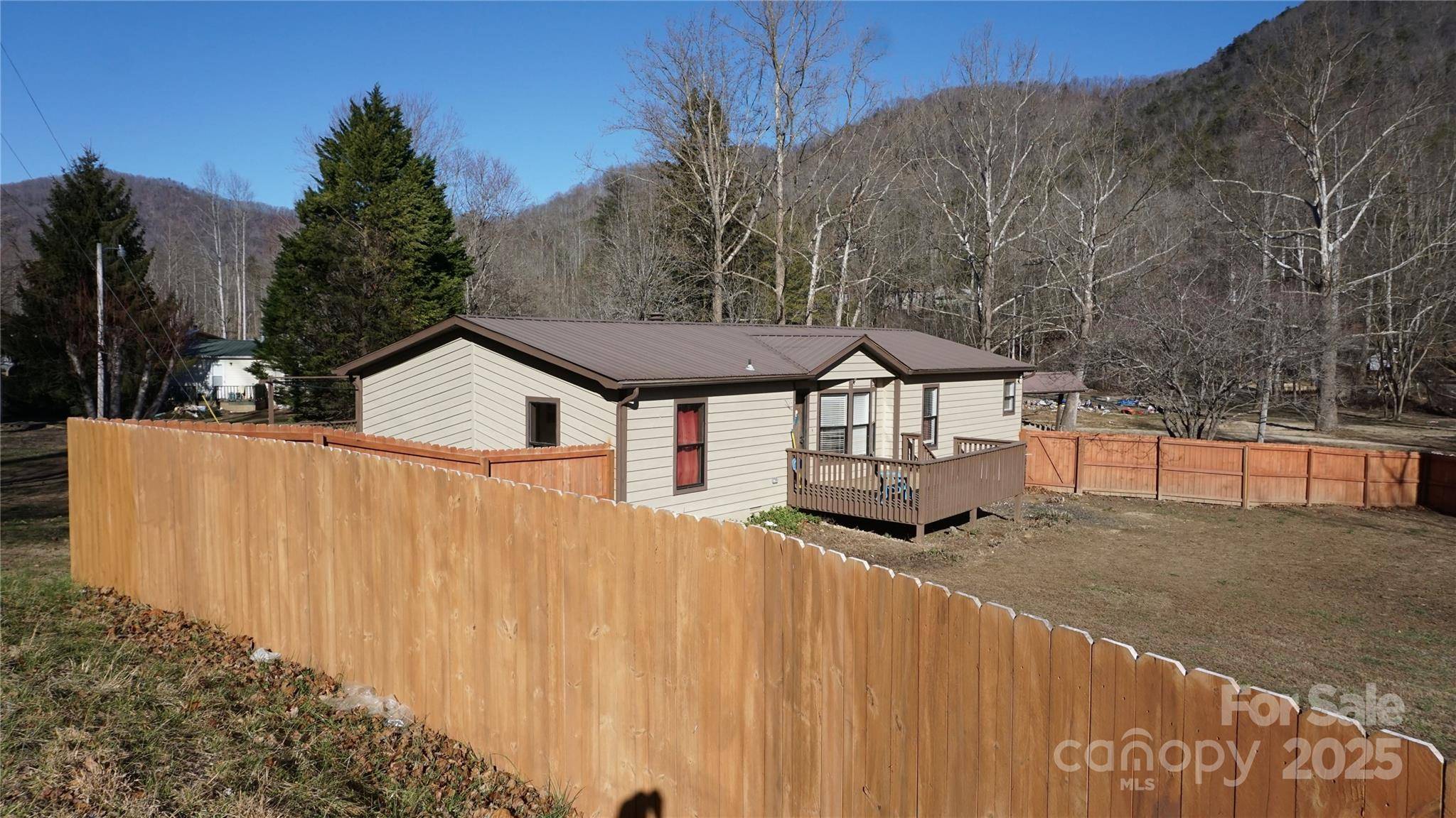 Lake Lure, NC 28746,121 Julian WAY