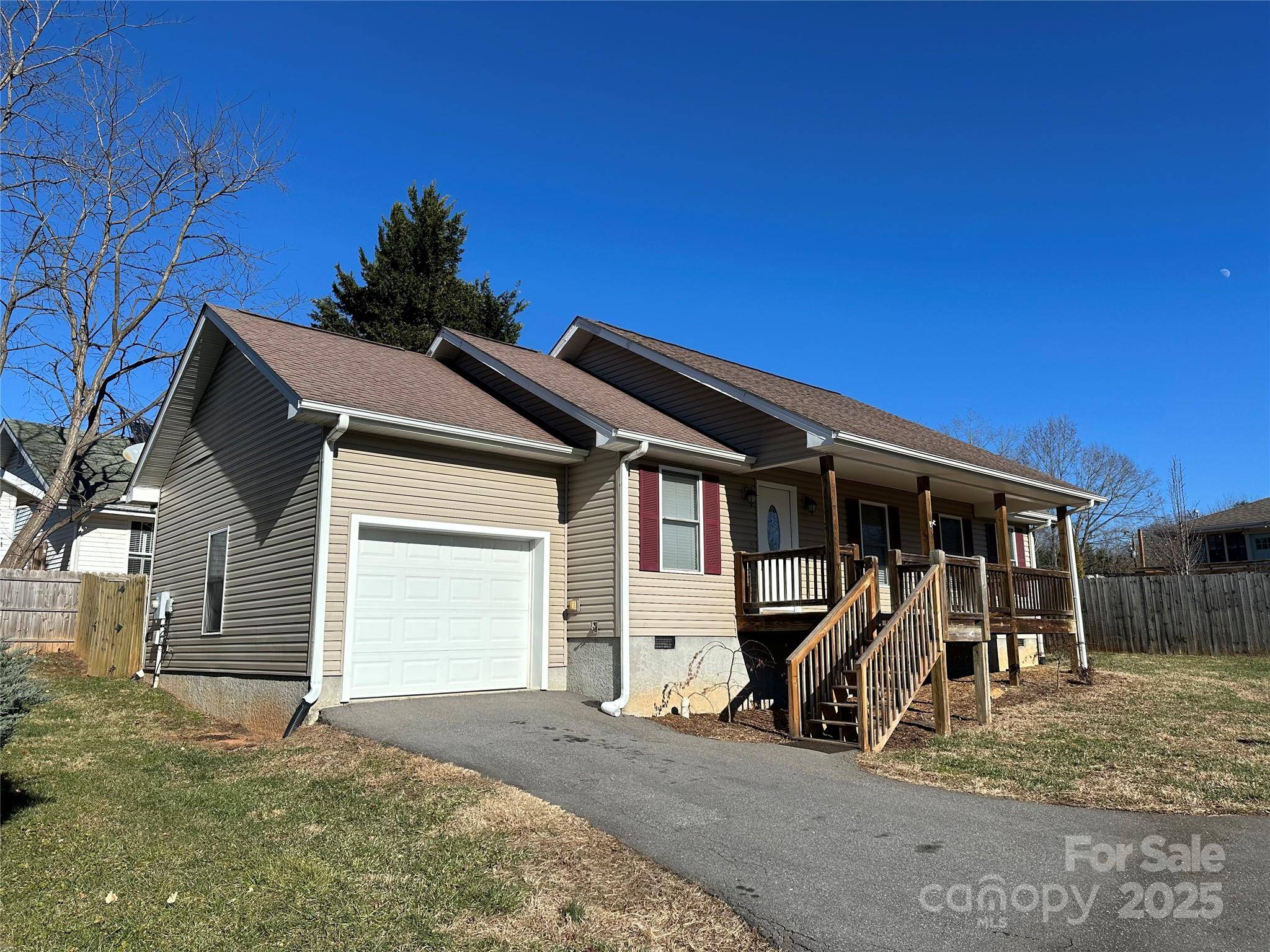 Asheville, NC 28803,7 Spruce Shade CT