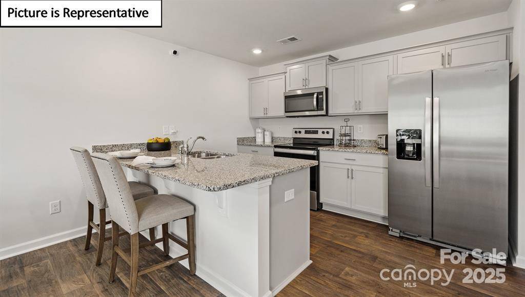 Charlotte, NC 28262,5137 Hyrule DR