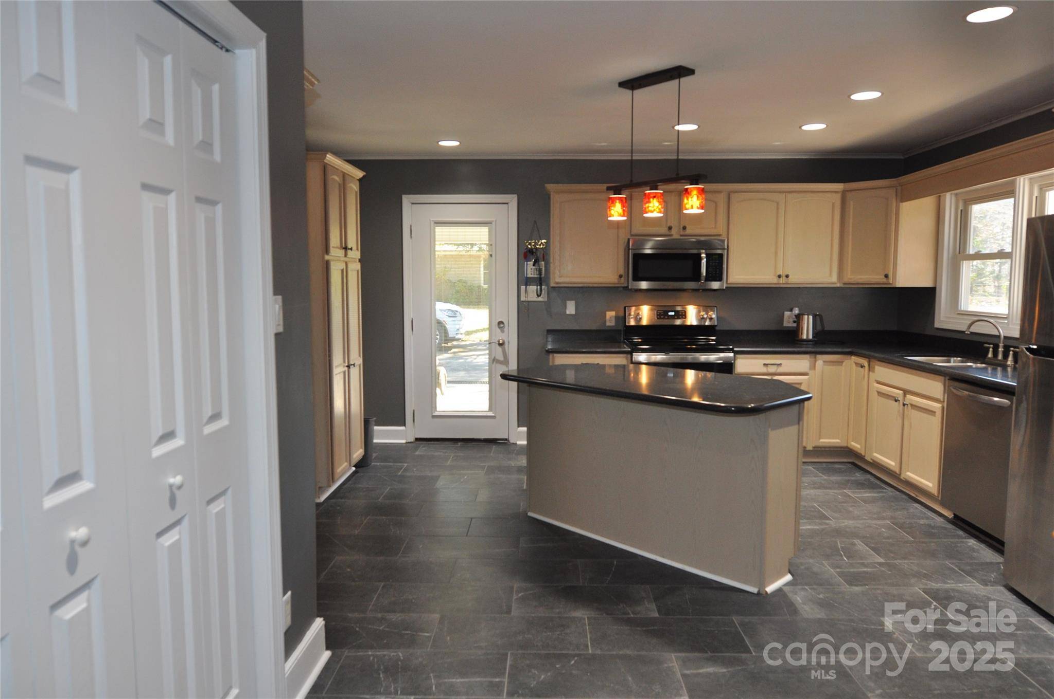 Chester, SC 29706,109 Shamrock DR