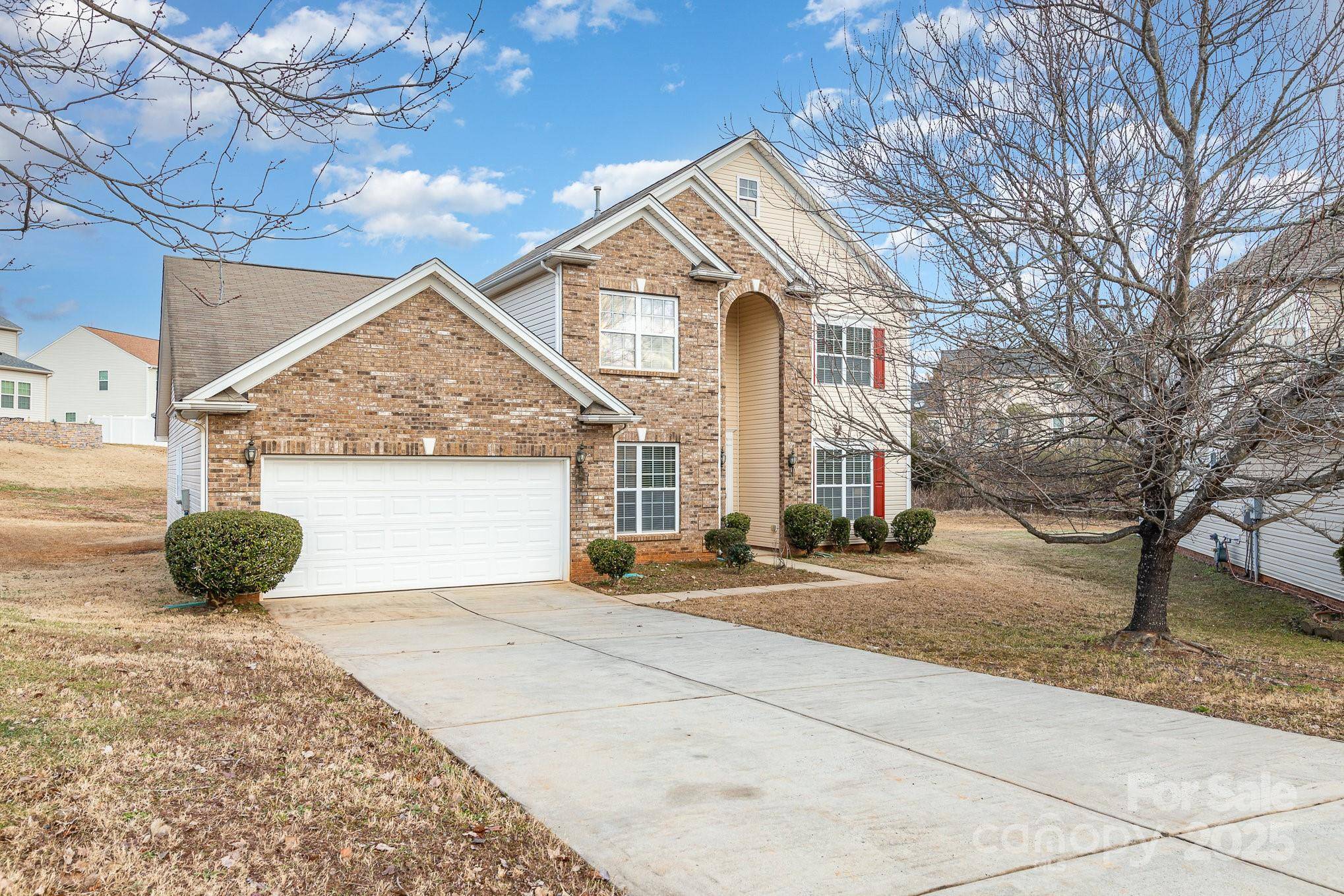 Charlotte, NC 28213,16737 Winston Oaks CT