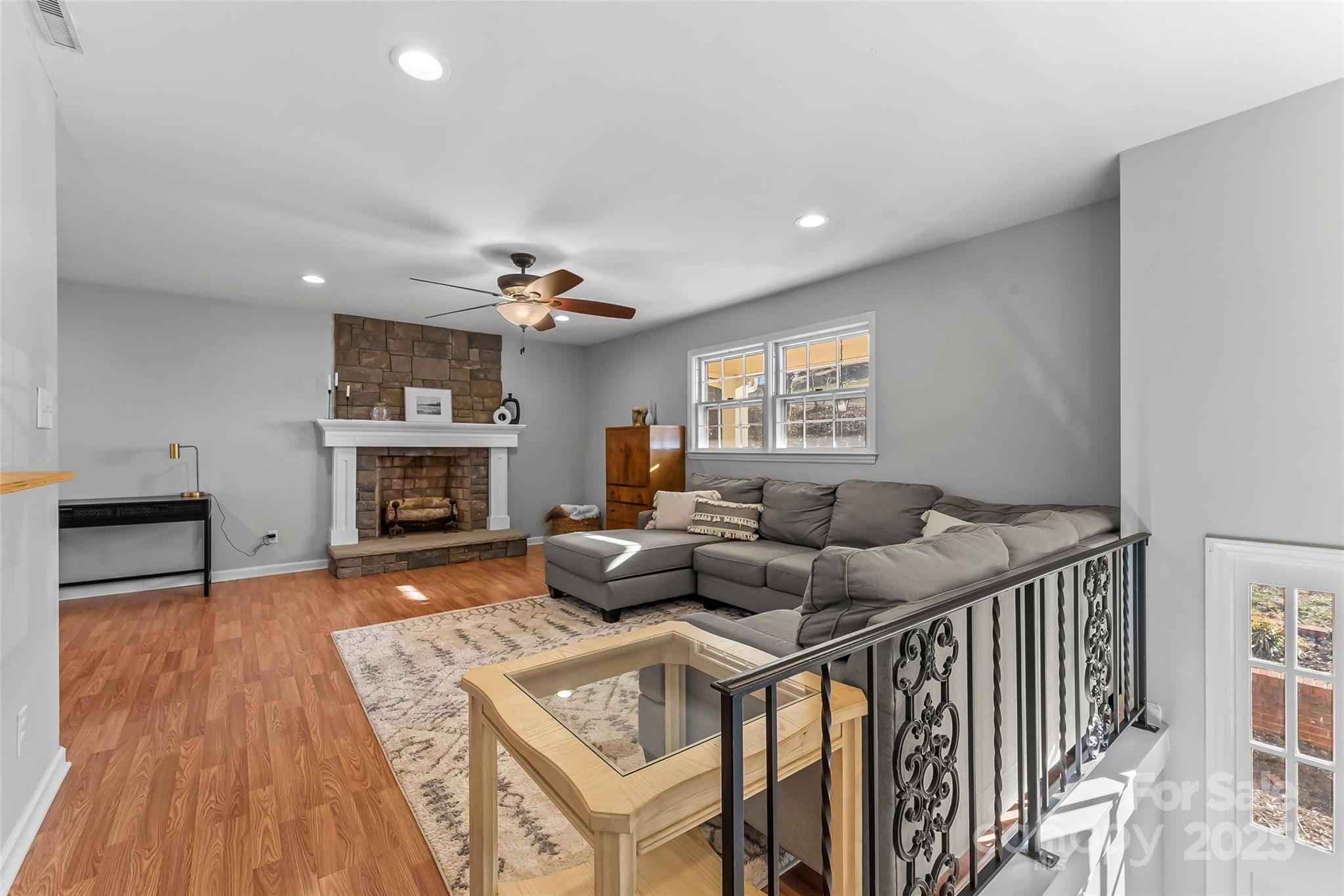 Hickory, NC 28601,261 Skyline RD