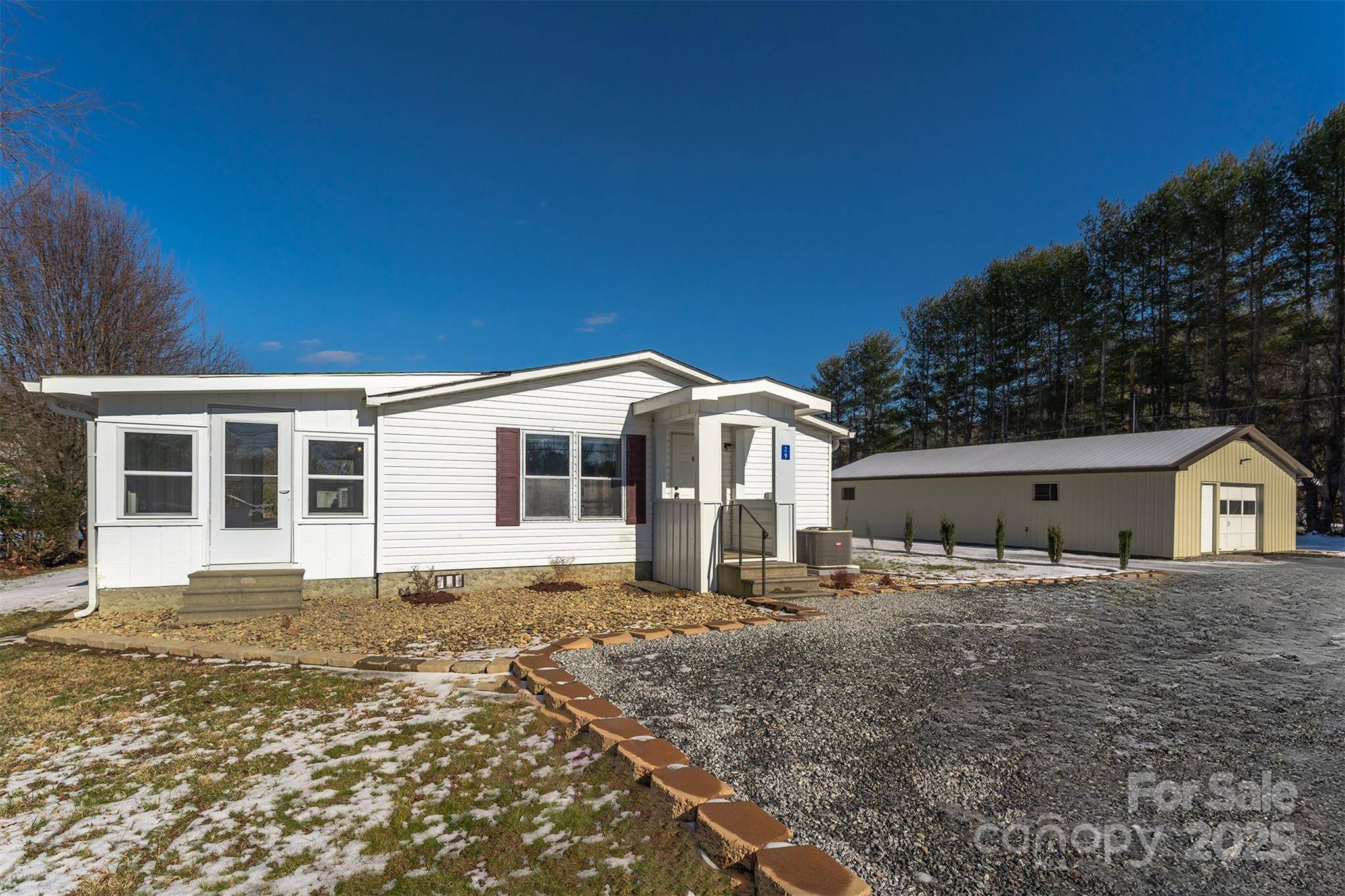 Mills River, NC 28759,29 Busk DR