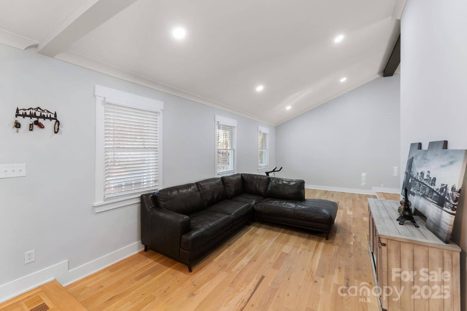 Charlotte, NC 28215,4501 Brookwood RD