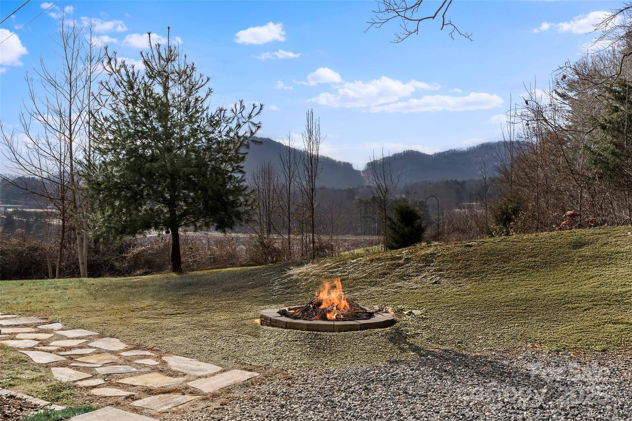 Asheville, NC 28806,53 Blue Ridge Acres RD