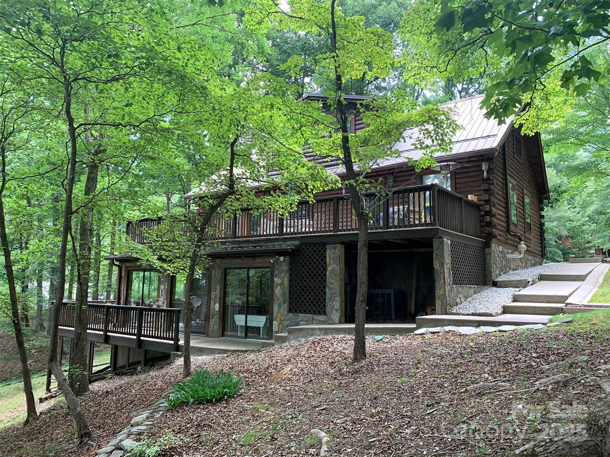 Columbus, NC 28722,888 White Oak Mountain RD