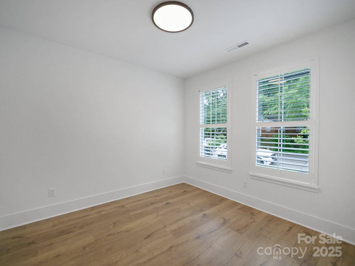 Charlotte, NC 28204,2530 Park Rose LN #12