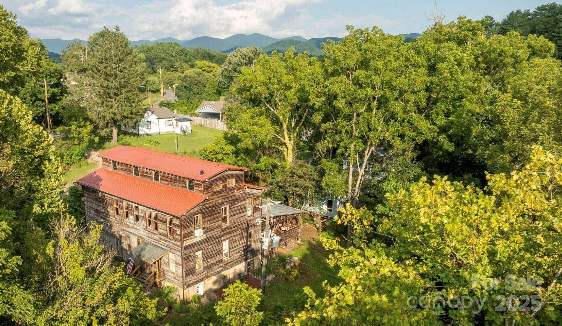 Weaverville, NC 28787,1 Old Mill LN