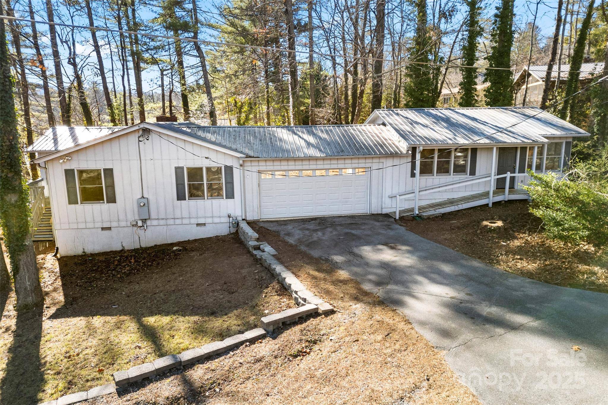 Flat Rock, NC 28731,550 Kinross DR