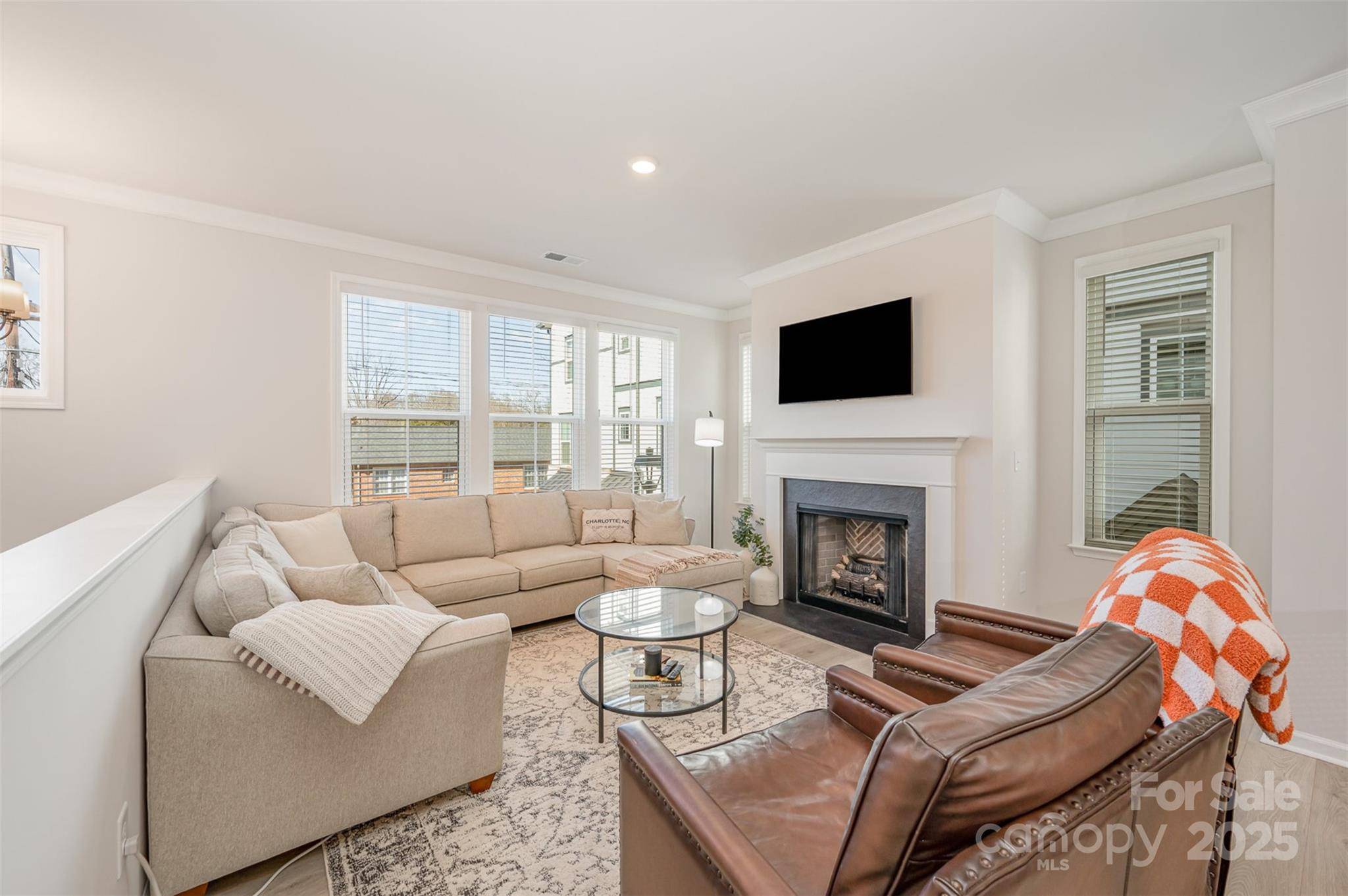 Charlotte, NC 28205,6027 Towering Oaks DR