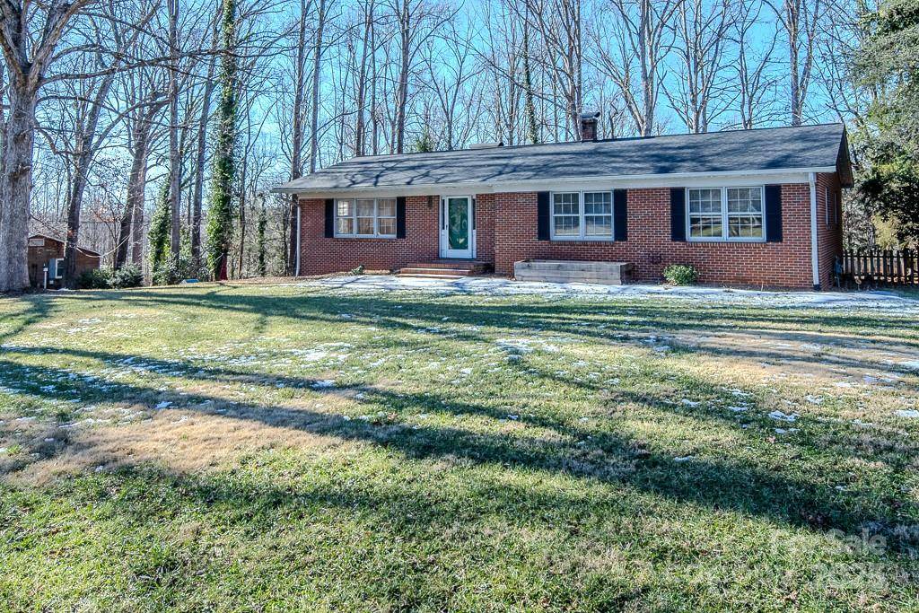 Newton, NC 28658,940 Valley DR