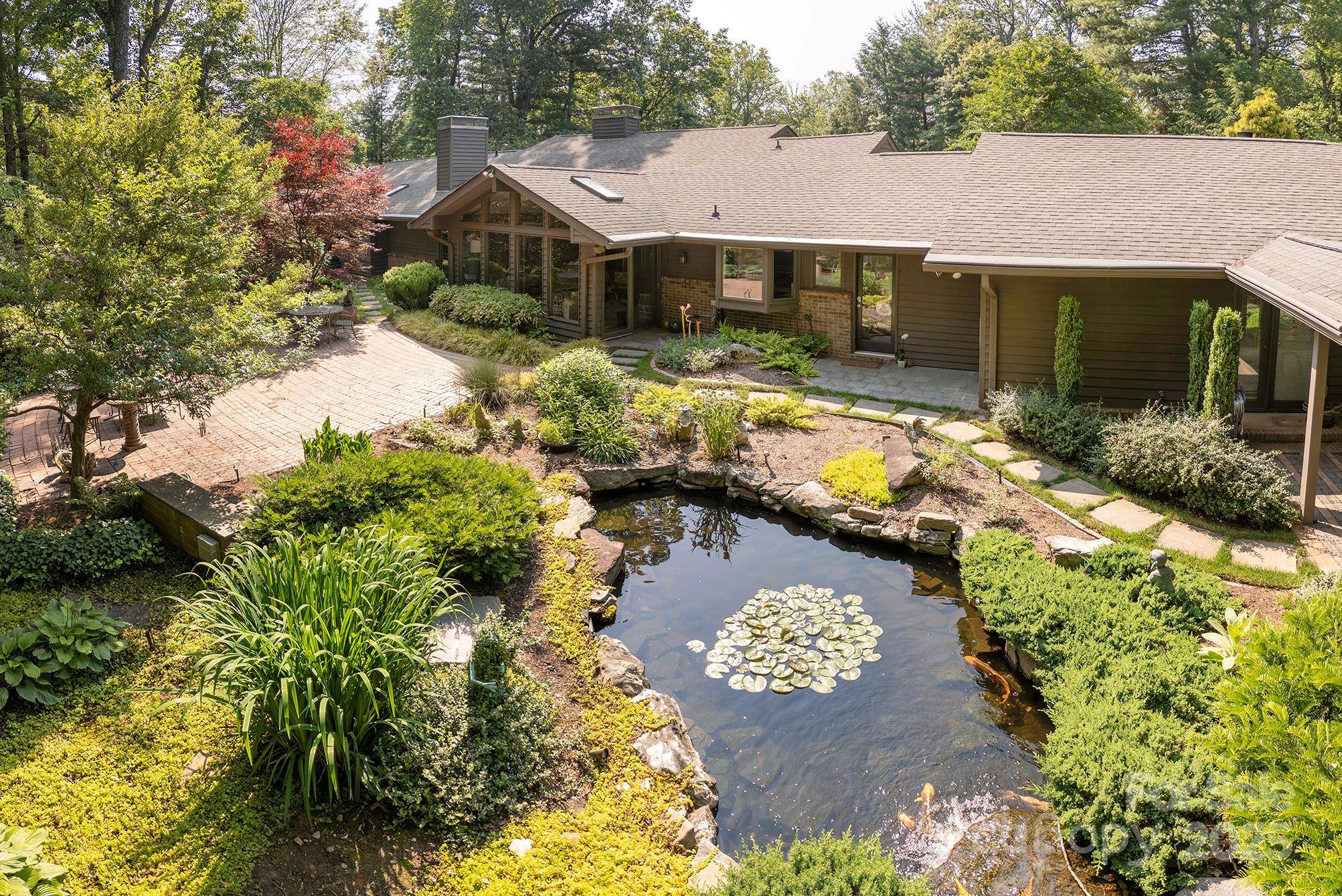 Asheville, NC 28803,14 Stuyvesant CRES