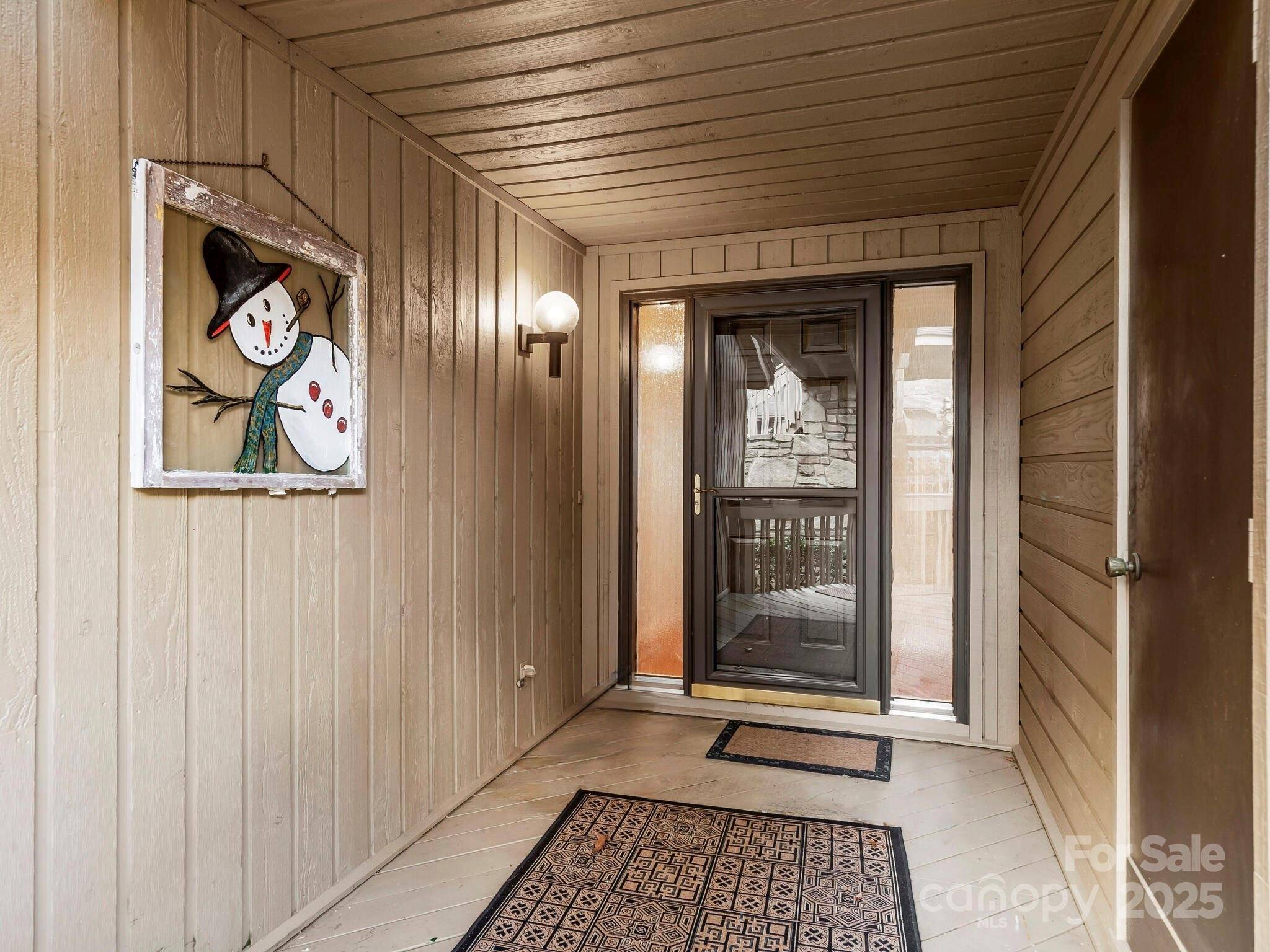 Hendersonville, NC 28791,401 N Scarlet Oak LN