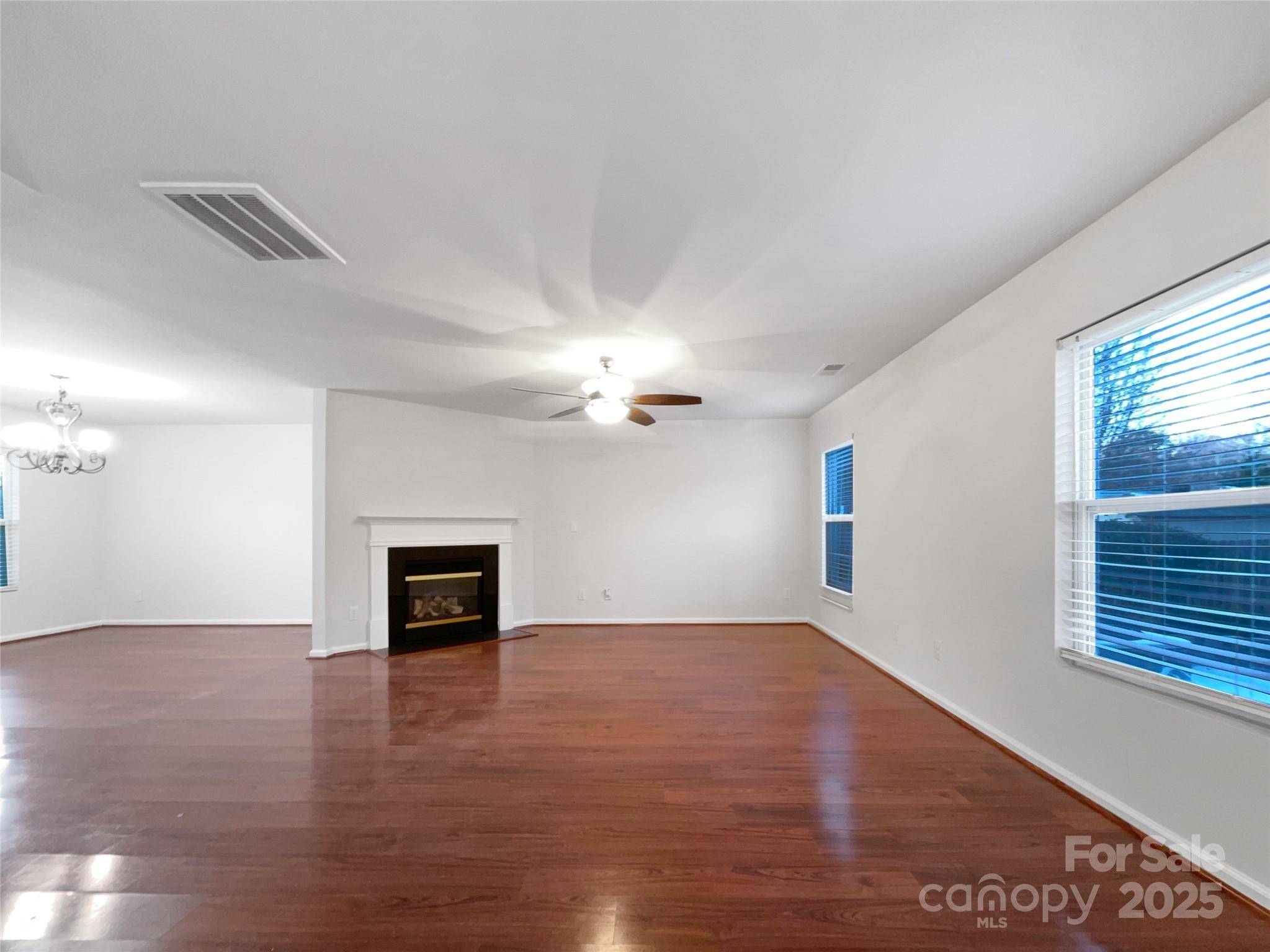 Charlotte, NC 28215,3522 Larkhaven Village DR