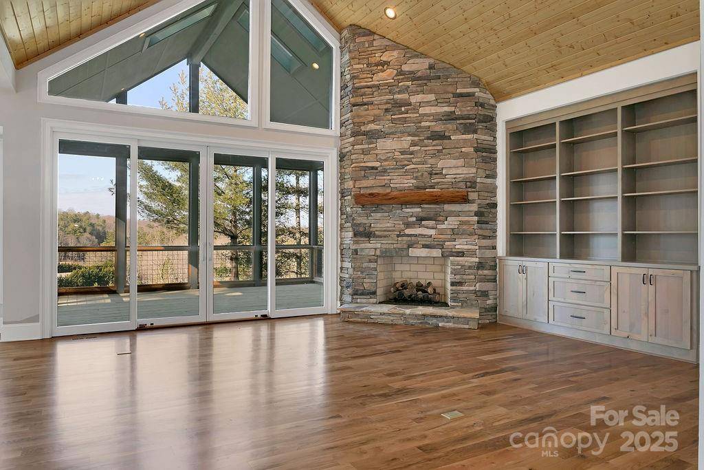Brevard, NC 28712,5039 Connestee TRL