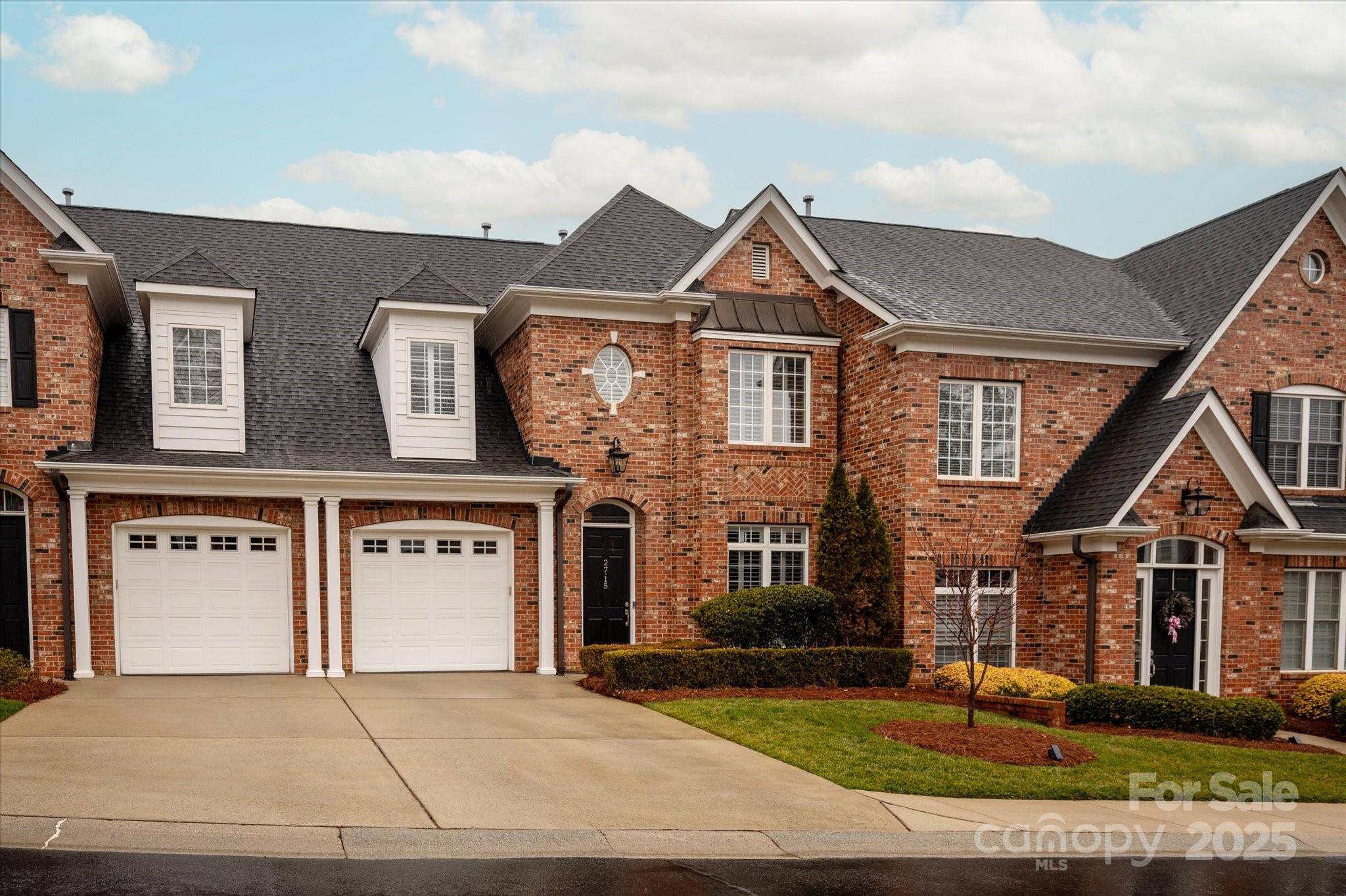 Charlotte, NC 28210,2715 Phillips Gate DR