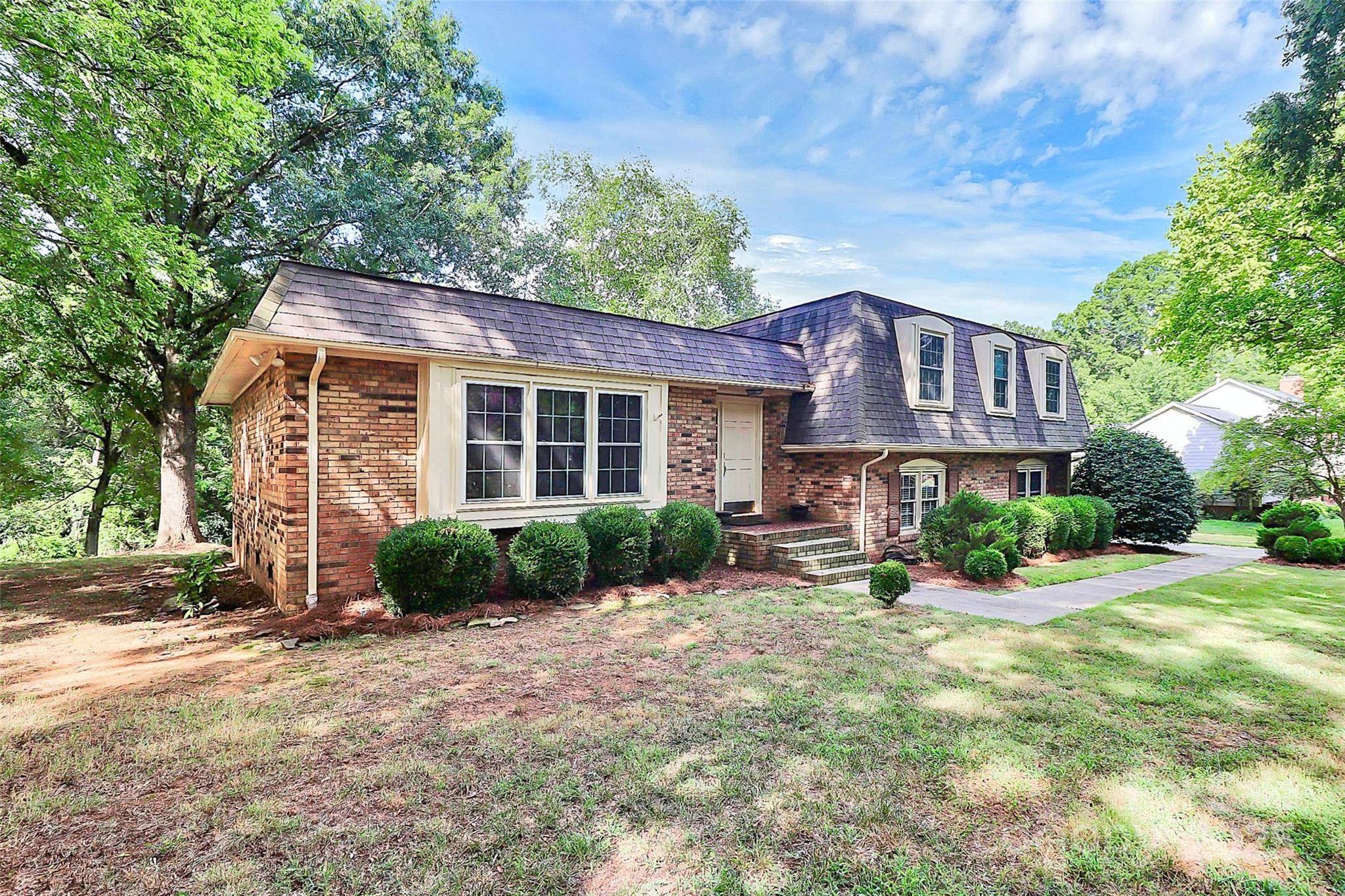 Charlotte, NC 28226,4210 Pepperidge DR