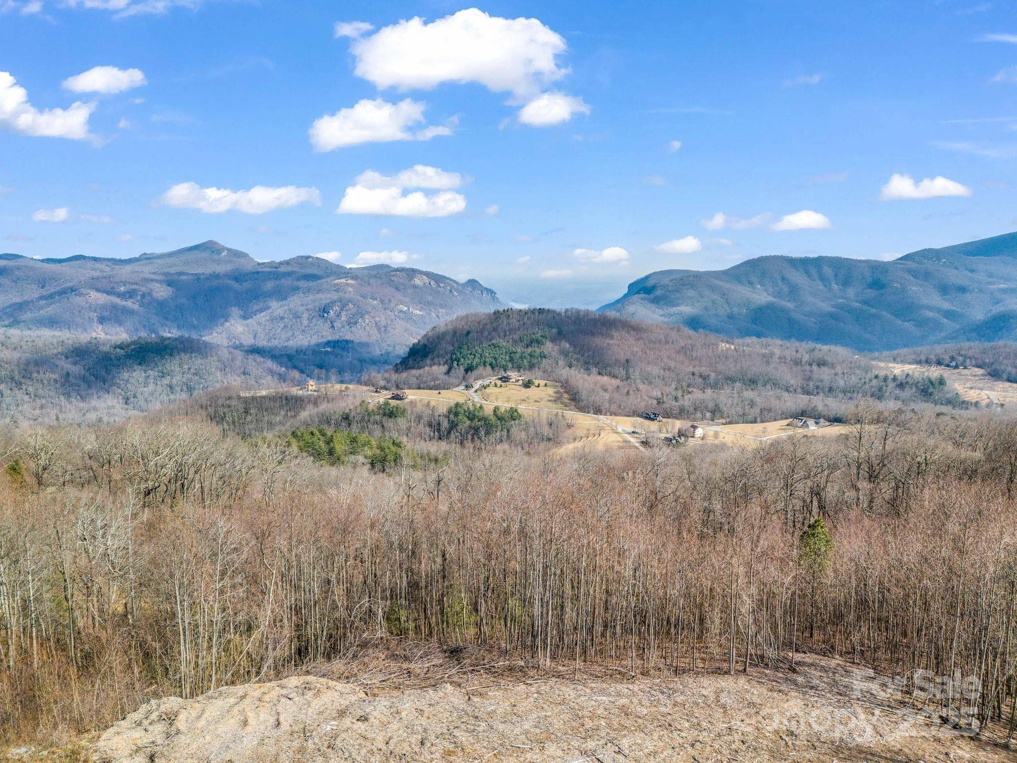 Hendersonville, NC 28792,1233 Grand Oaks DR