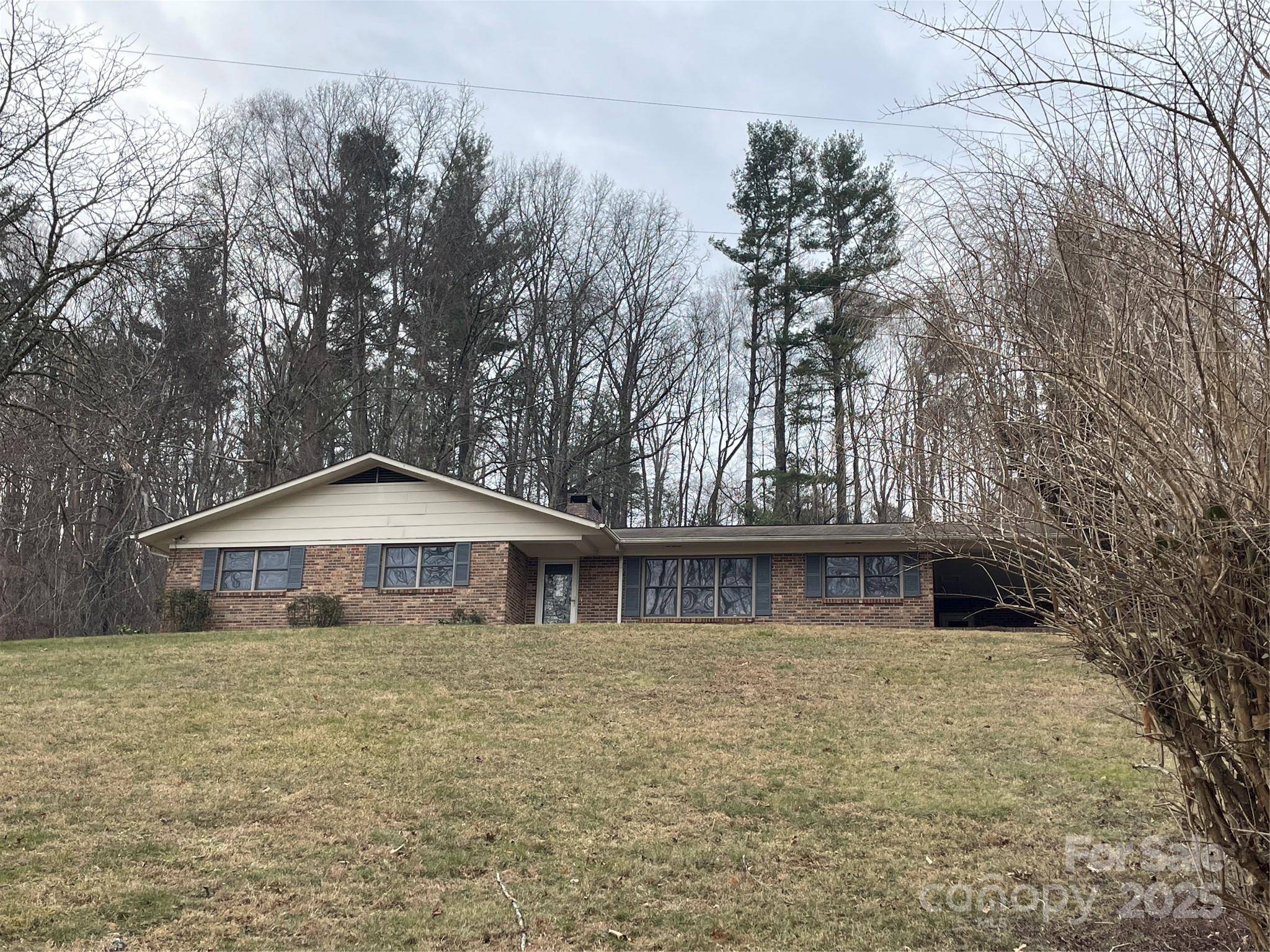 Spruce Pine, NC 28777,39 Mineral ST