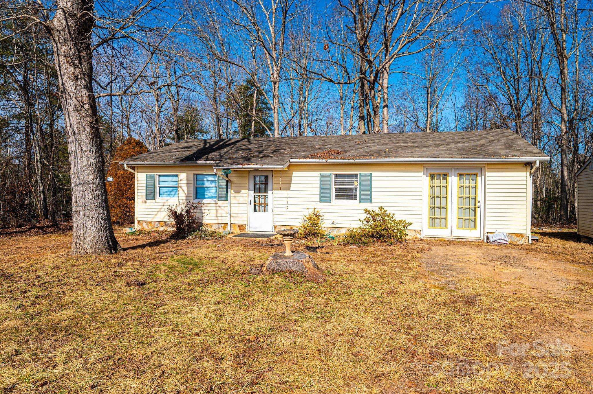 Hudson, NC 28638,2936 Deal LN