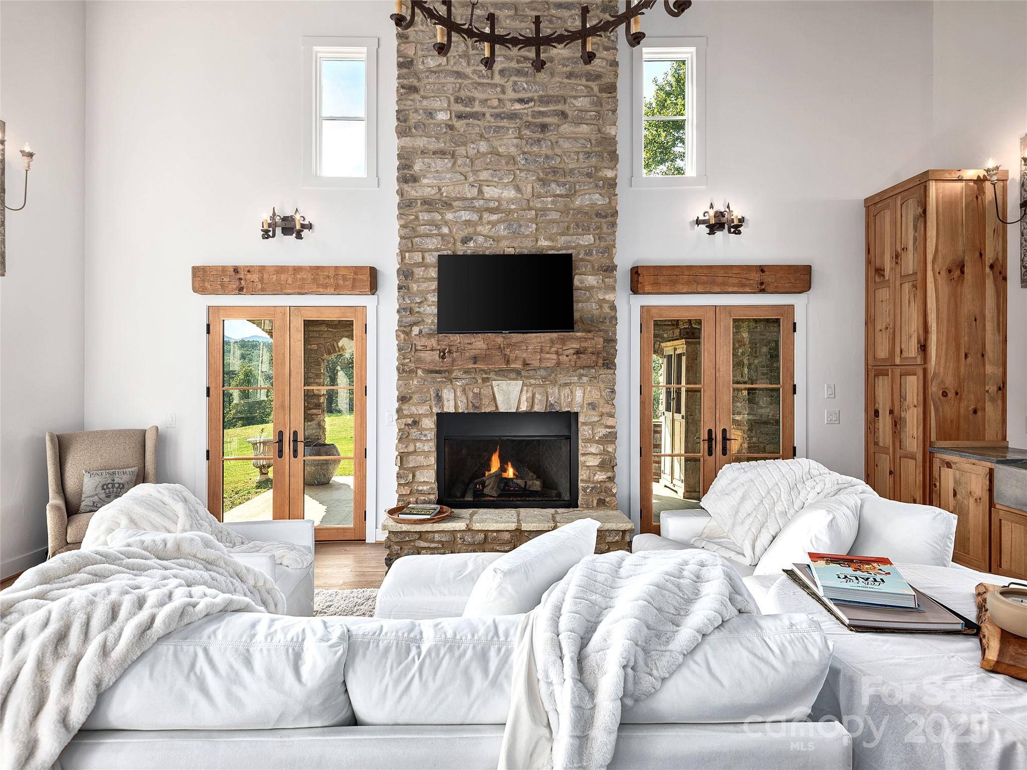 Brasstown, NC 28902,4546 Pine Log RD