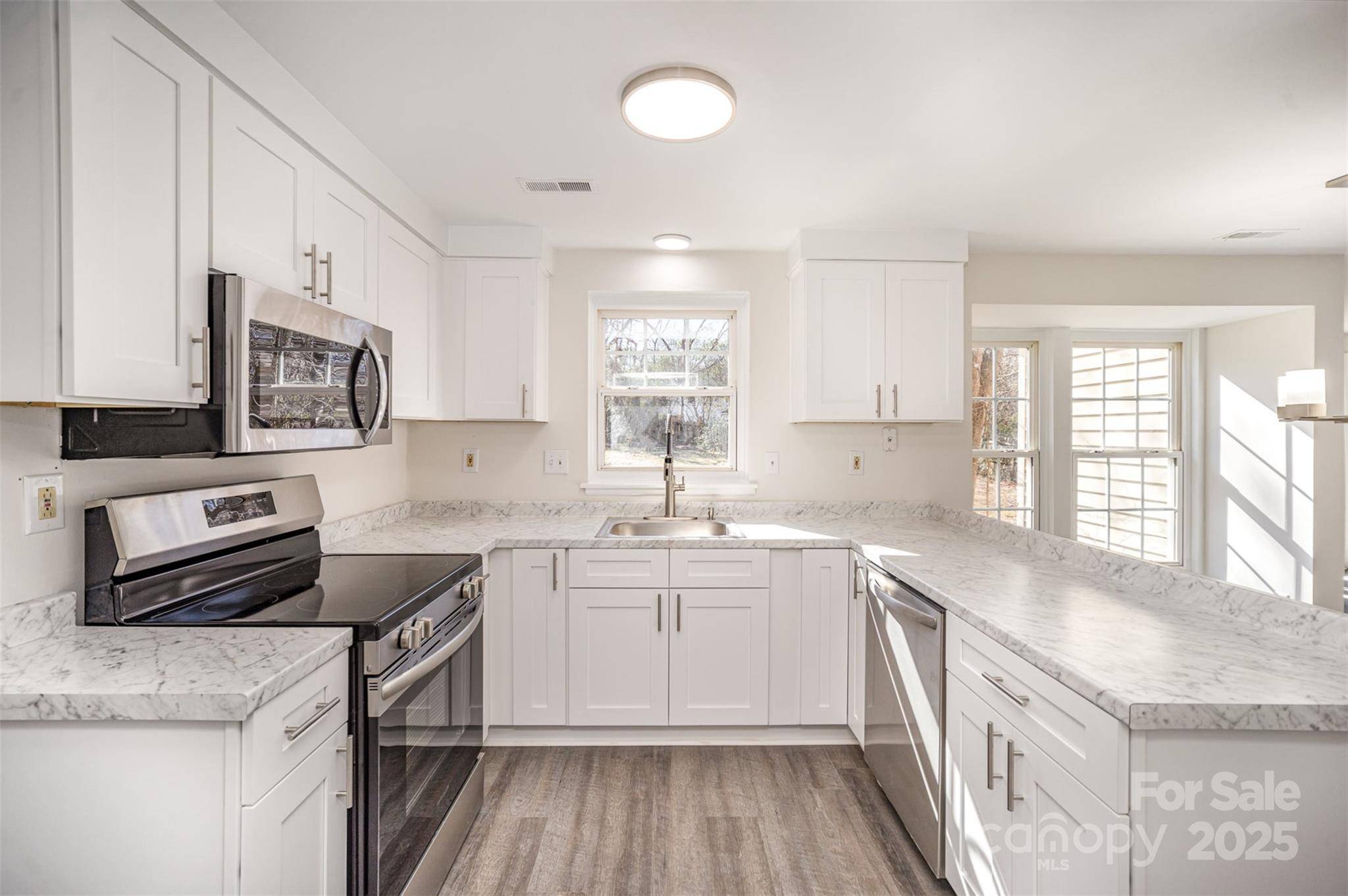 Charlotte, NC 28262,10718 Downpatrick PL