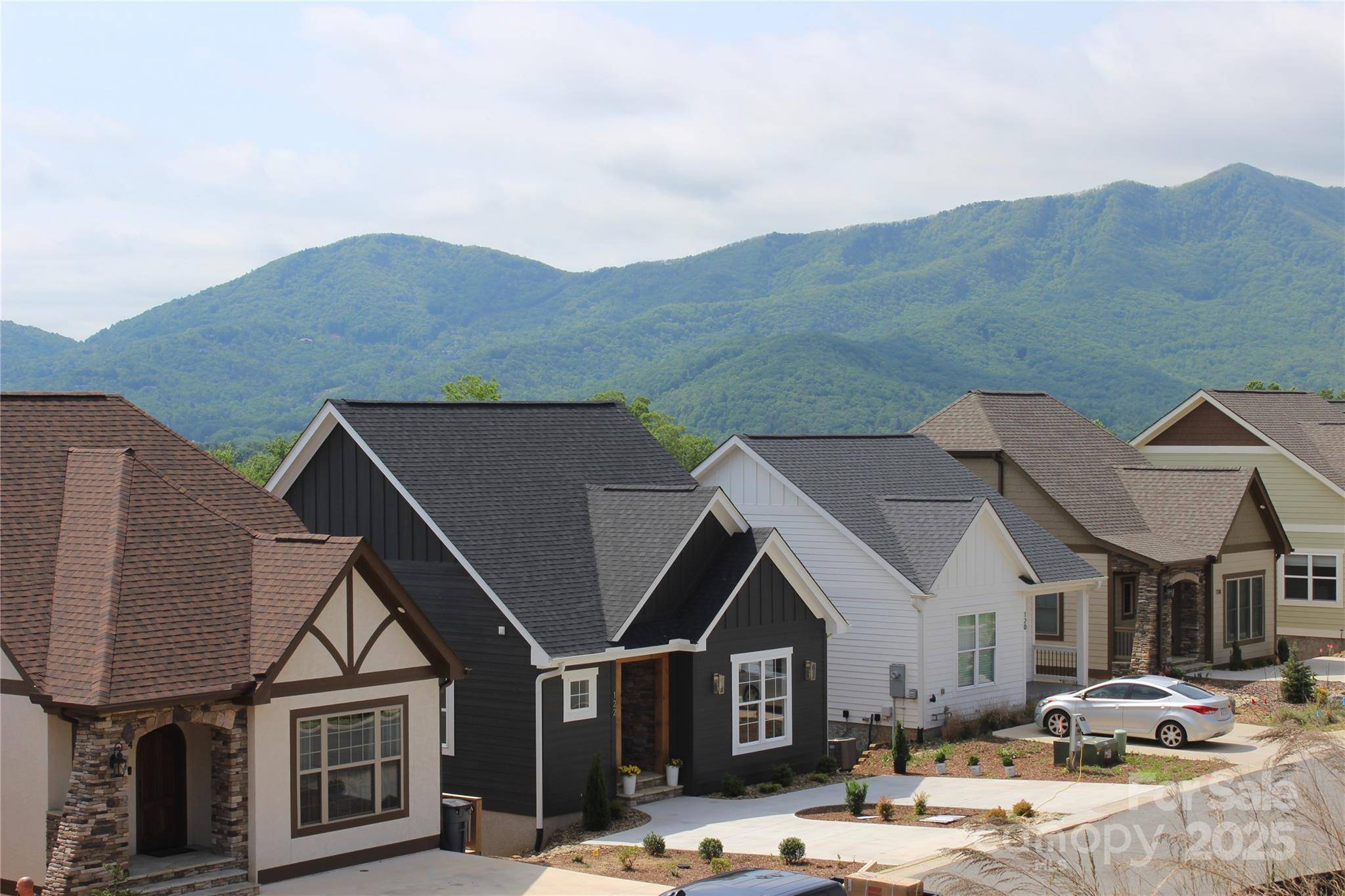 Black Mountain, NC 28711,122 Chepstow PL