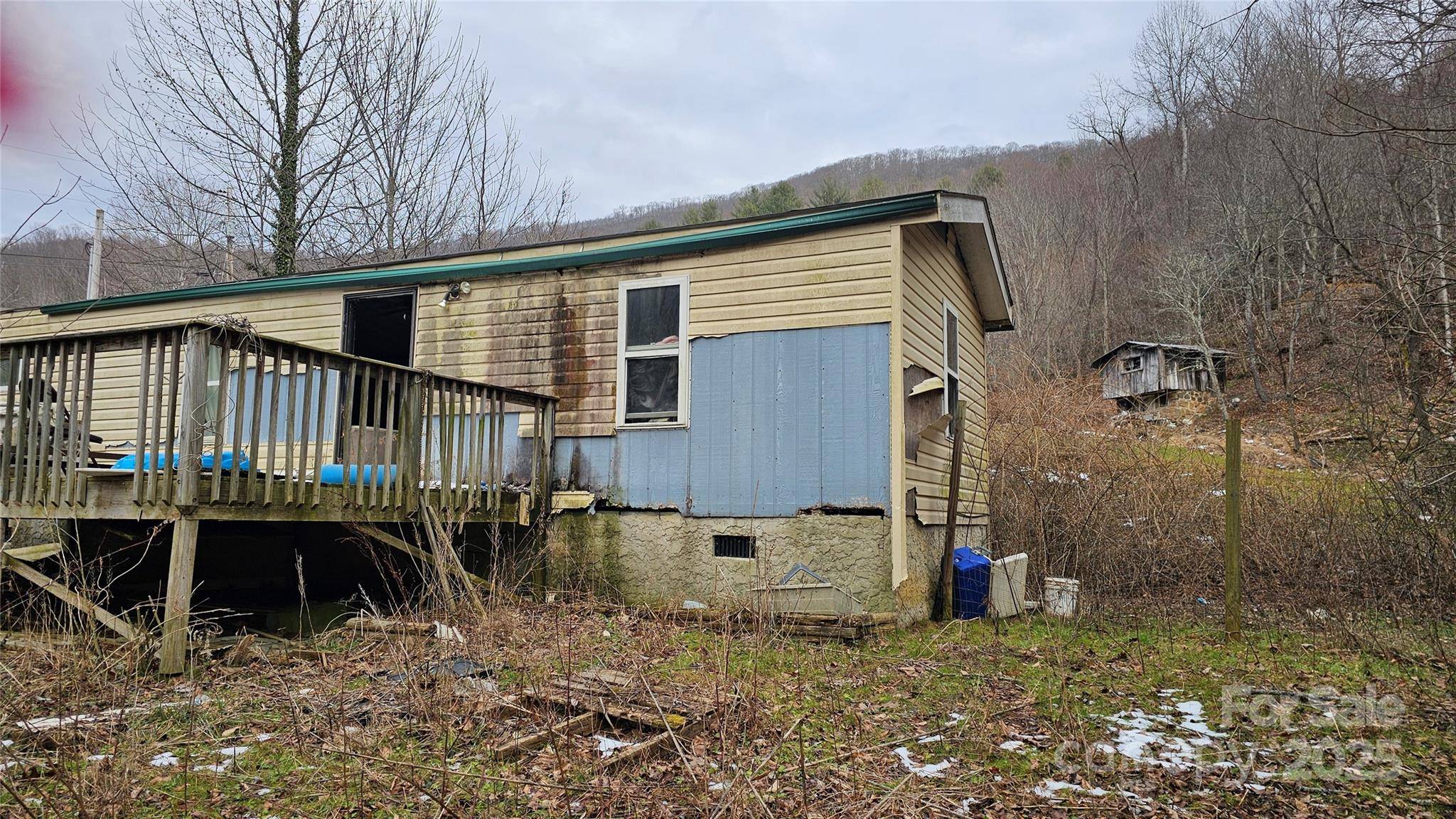 Burnsville, NC 28714,100 Pilgrims LN