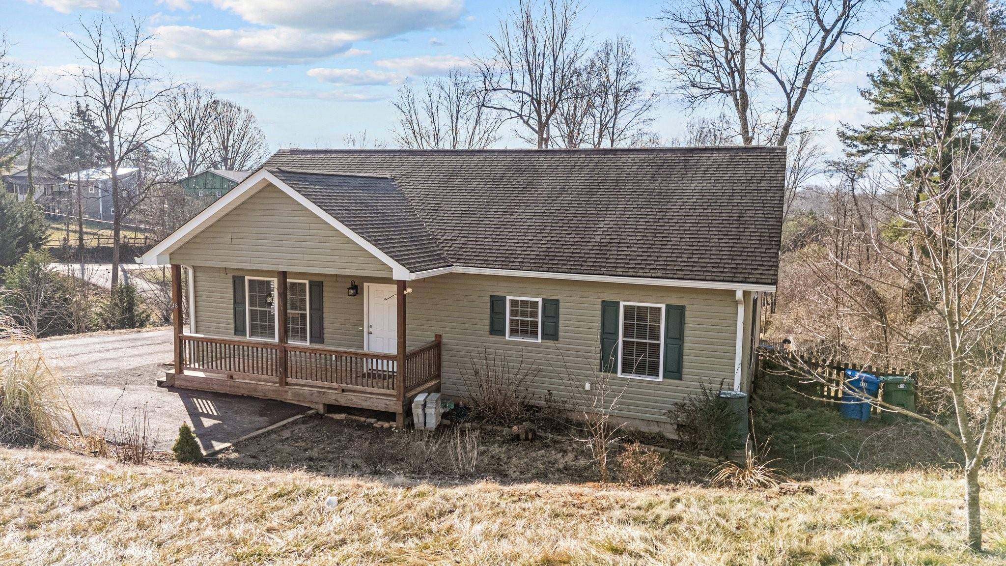 Asheville, NC 28806,418 Deaverview RD