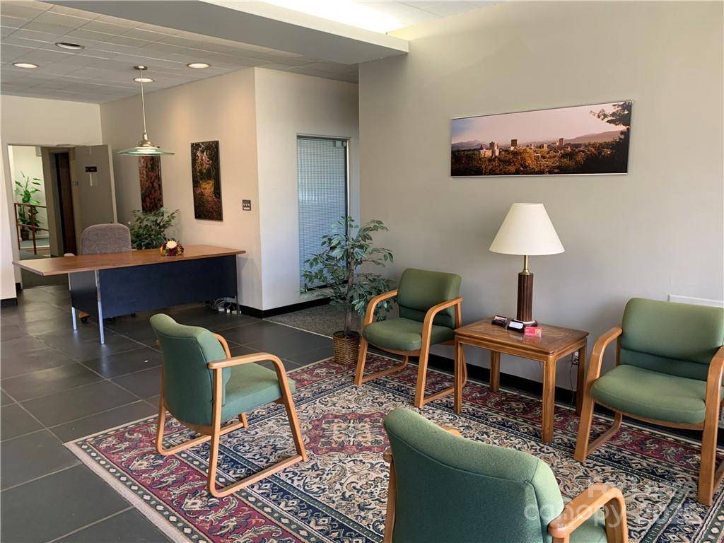 Biltmore Forest, NC 28803,1095 Hendersonville RD #H