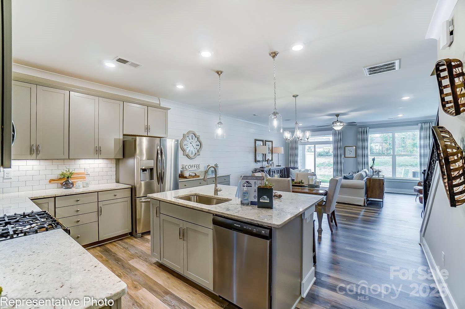 Harrisburg, NC 28075,4242 Black CT #233