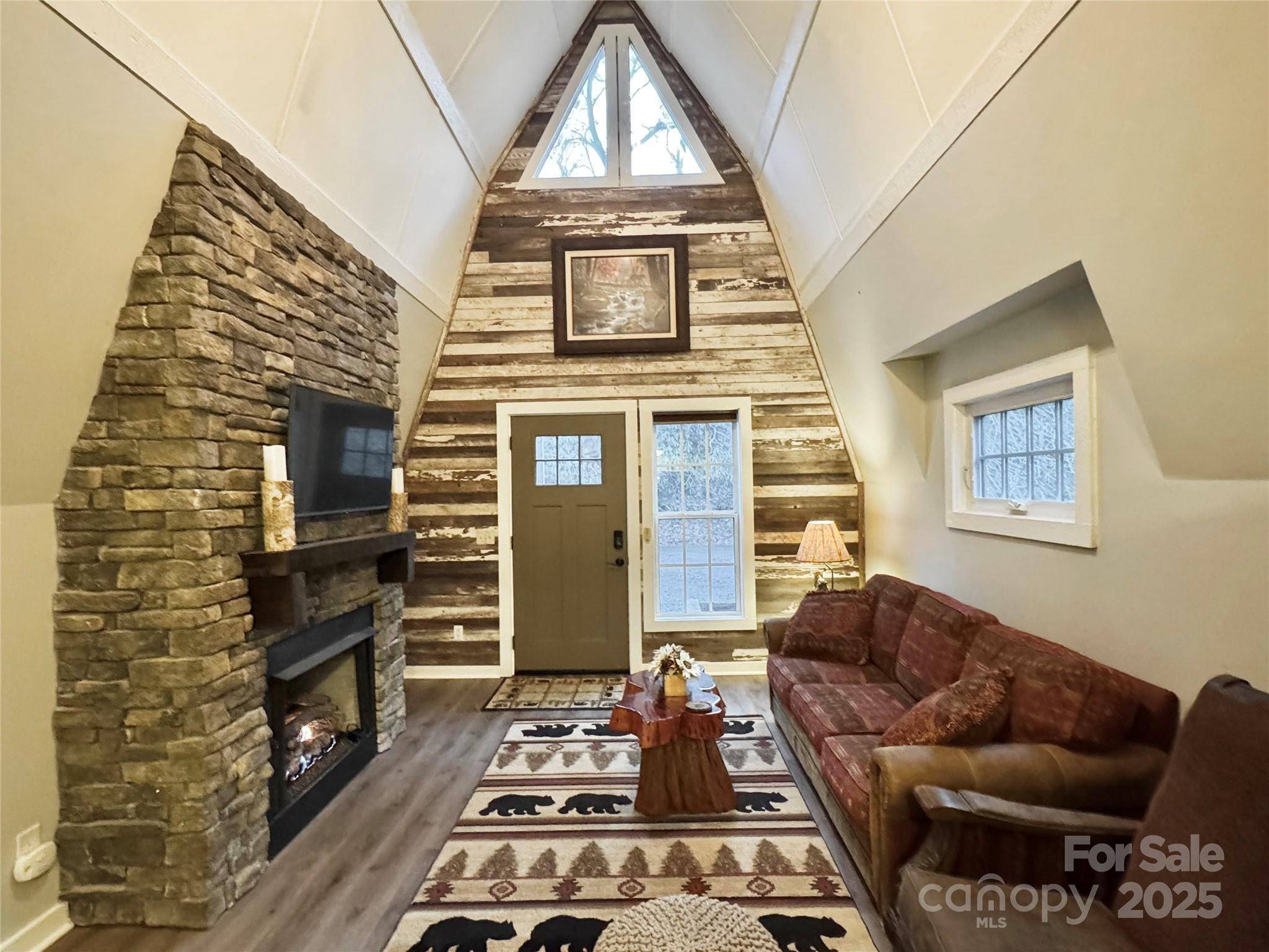 Blowing Rock, NC 28605,418 Roaring River DR