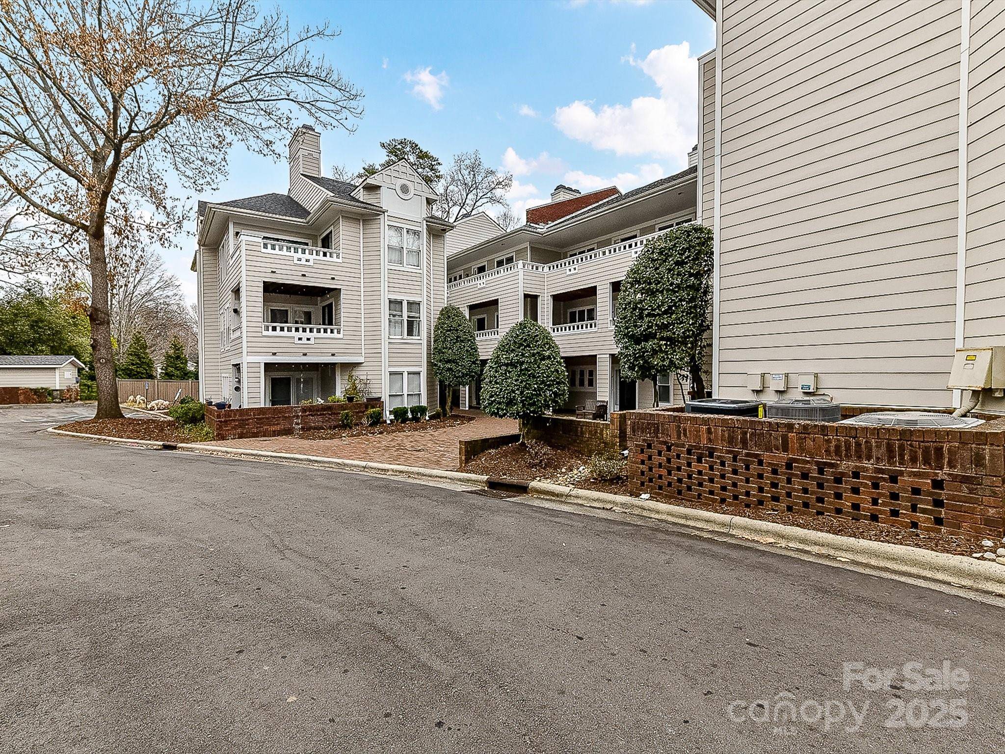 Charlotte, NC 28209,2715 Selwyn AVE #42