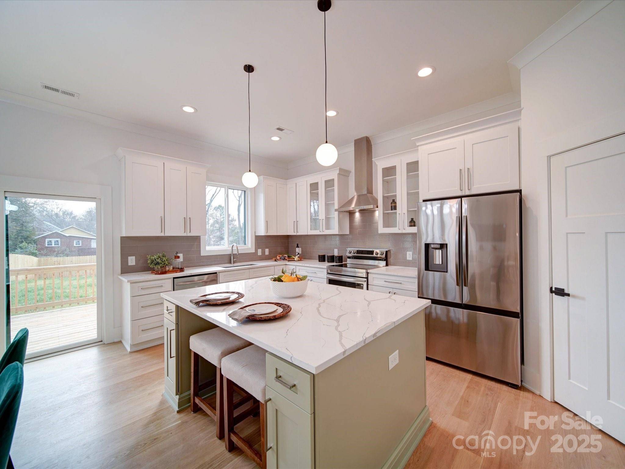 Charlotte, NC 28216,2511 Dundeen ST