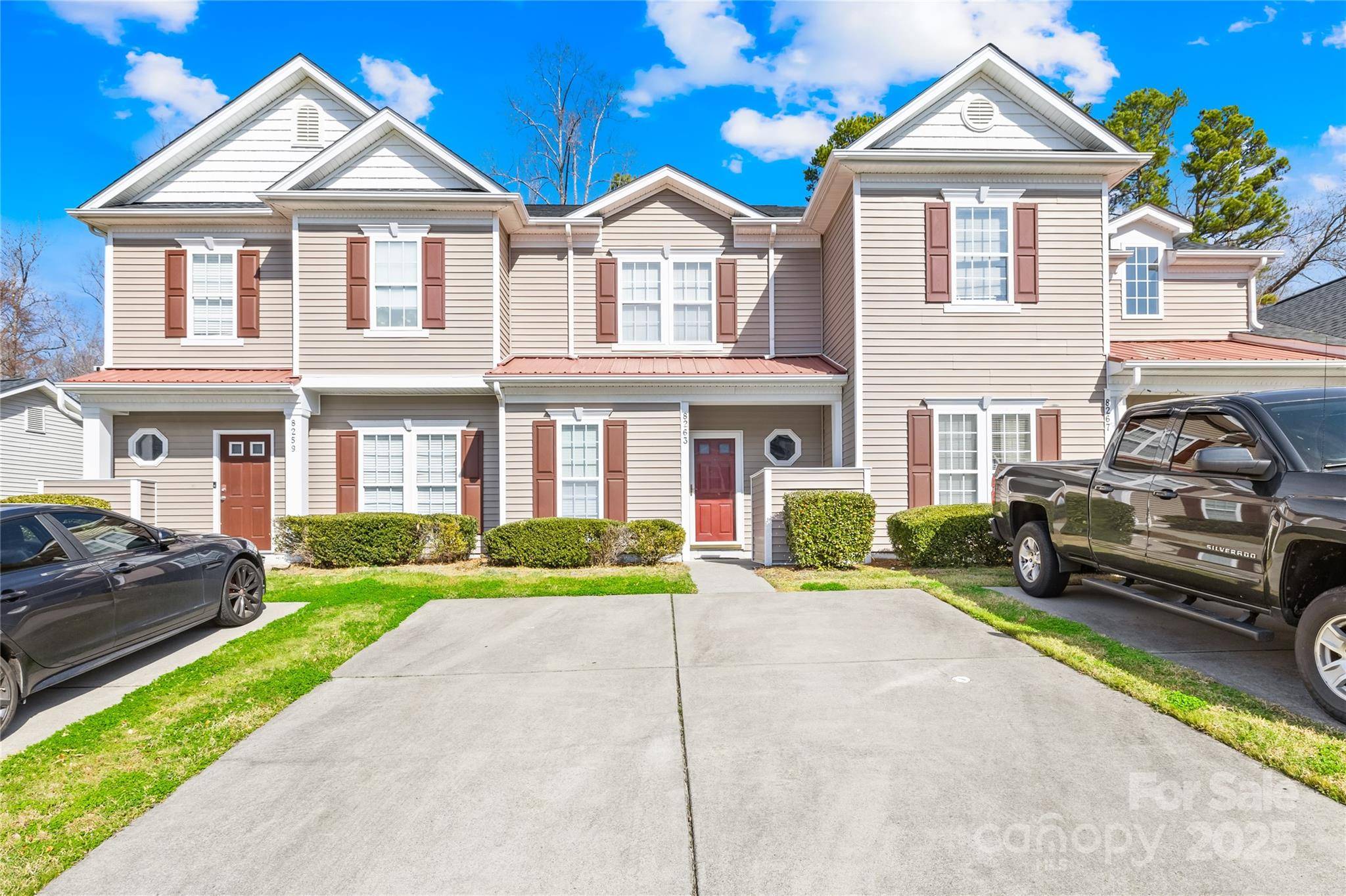 Charlotte, NC 28215,8263 Carob Tree LN